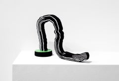 Scultura in legno bianco e nero "Growth" con accenti verdi