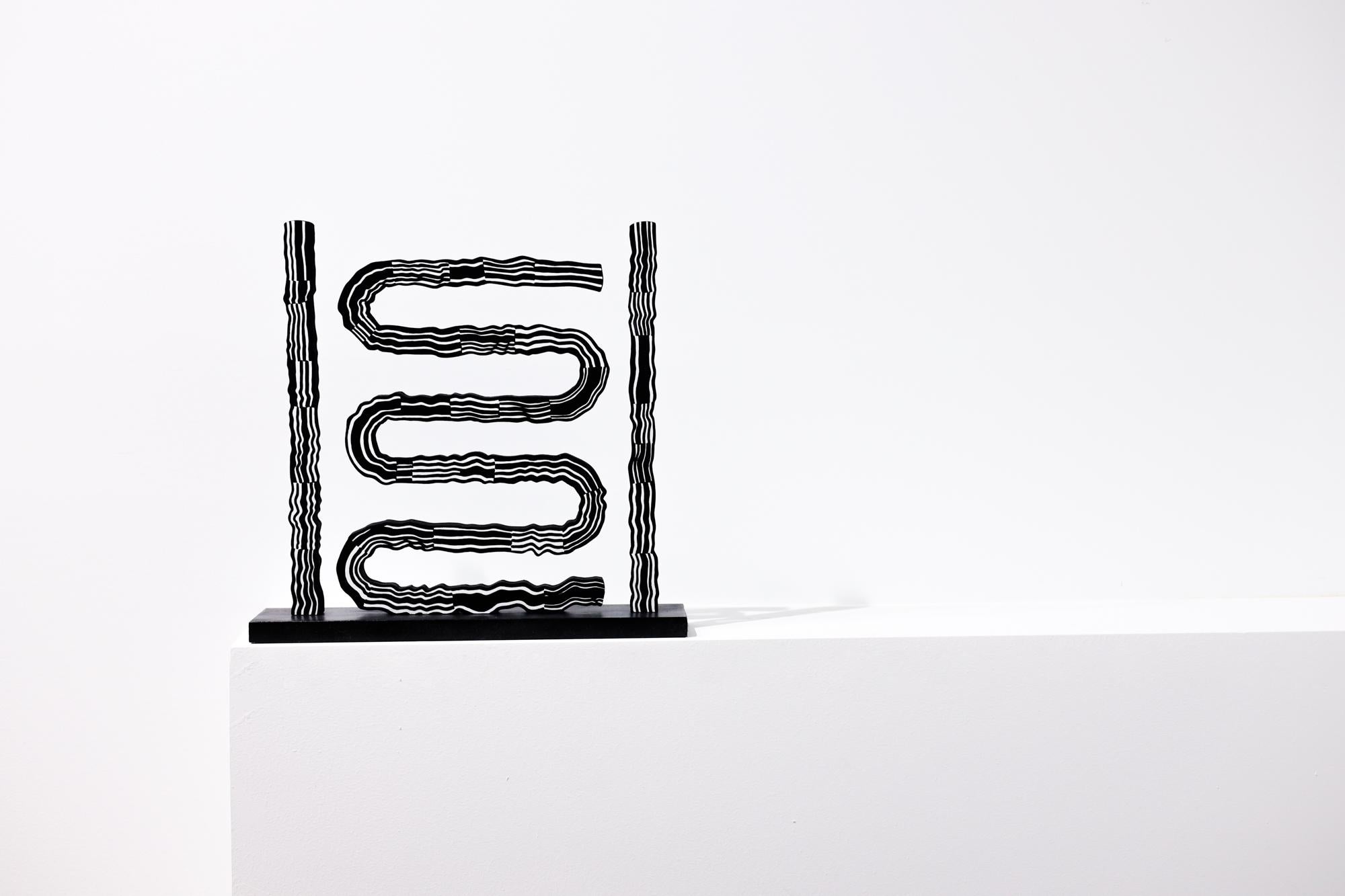 „In Decisions“ Abstraktes Pinselstrich-Motiv, geschliffenes Holz, gestisches, freistehendes, freistehendes (Zeitgenössisch), Sculpture, von Jason Andrew Turner