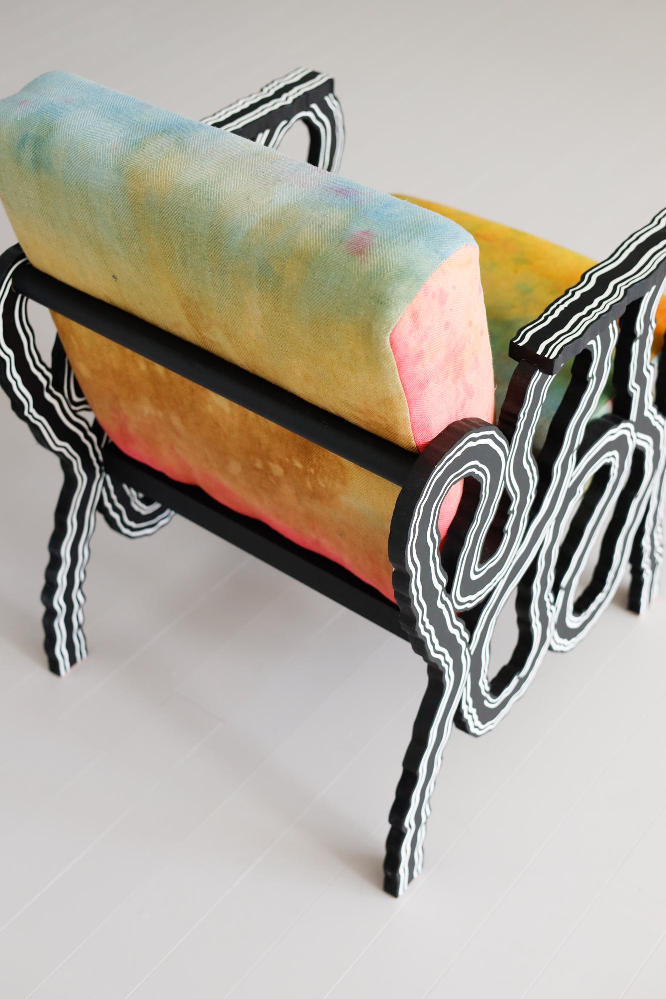 Abstrakter, dekorativer Stuhl „Mercy Seat“ im Angebot 3