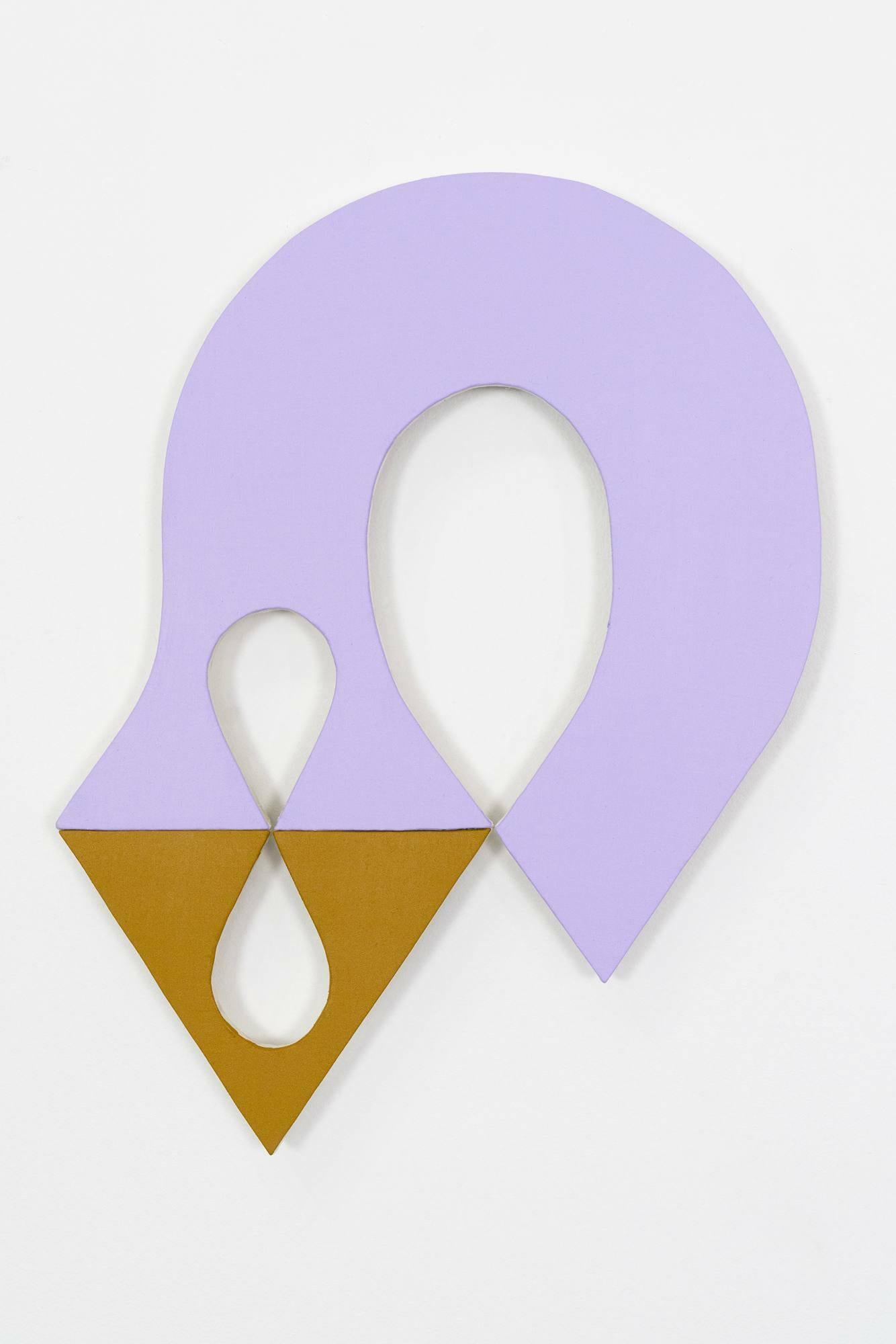 Jason Matherly Abstract Painting – Mixed Media-Wandskulptur „22-17“ – violett, ockerfarben