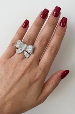 Jason of Beverly Hills Anello con diamante a forma di fiocco bianco 2,75 CTW F VS in oro 18 carati