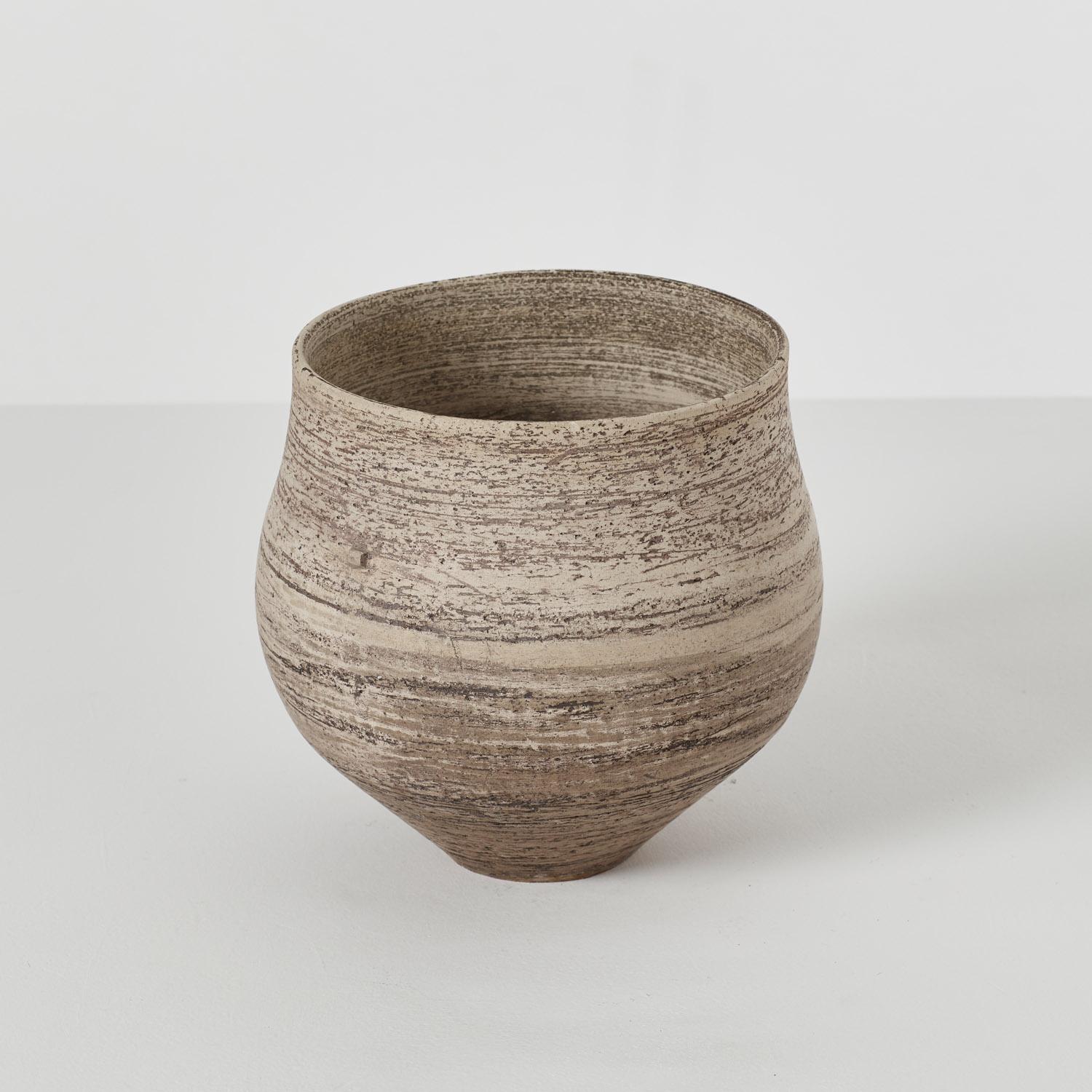 Jason Wason eiförmiges Gefäß aus Studio Pottery in Weiß - Großbritannien, 20. Jahrhundert (Keramik) im Angebot