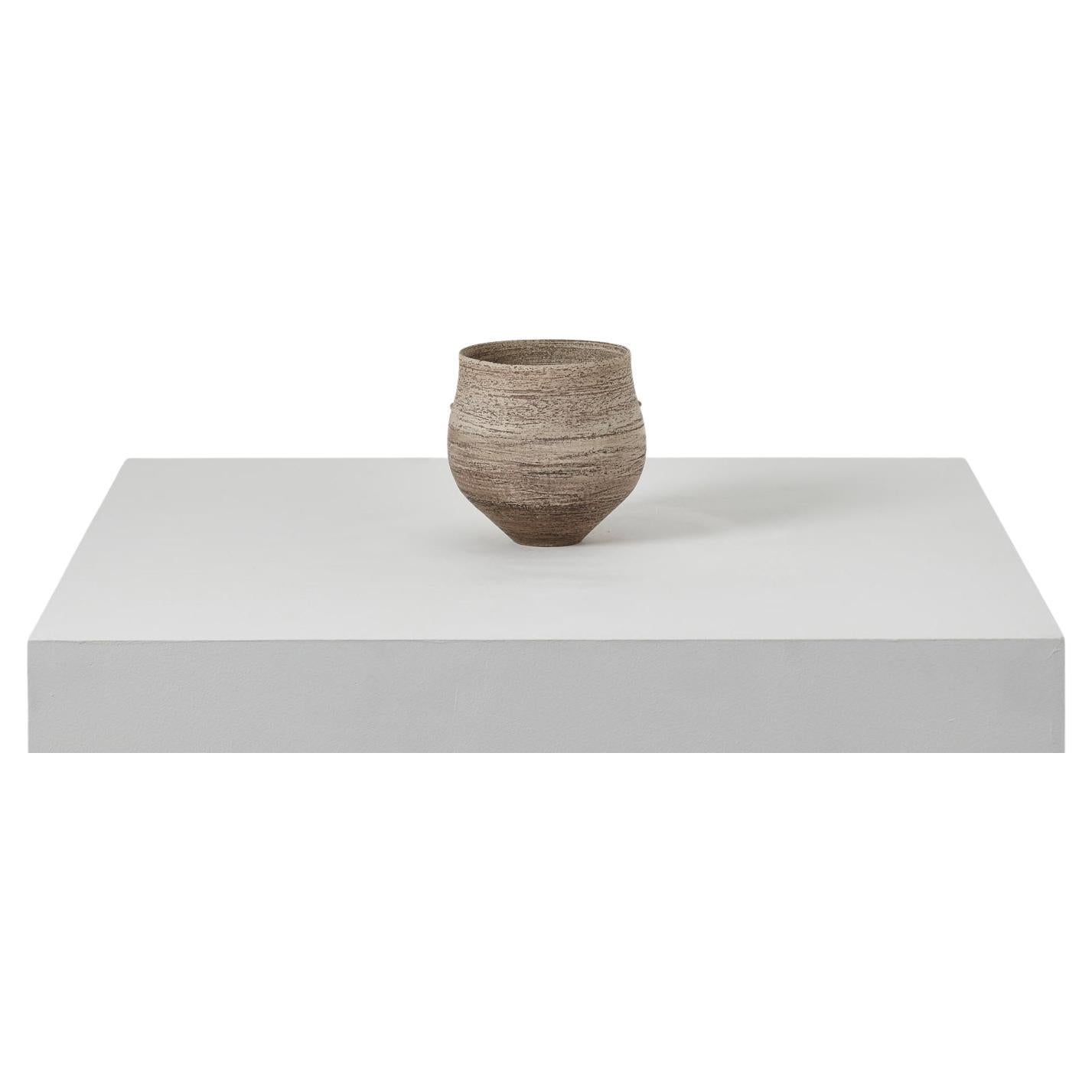 Vase ovoïde en poterie Studio Studios, blanc - Royaume-Uni, 20e siècle