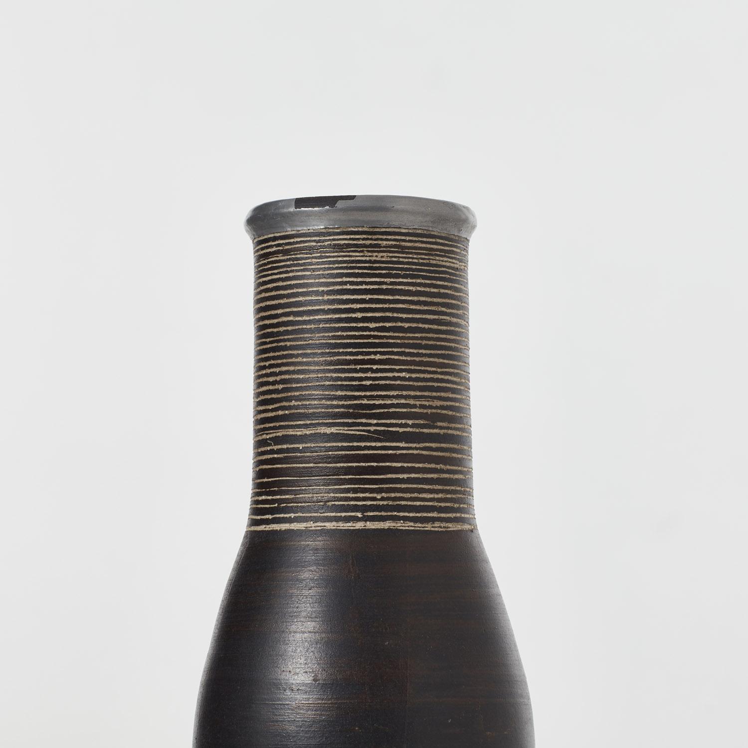 Jason Wason studio pottery vase - UK, 20th Century For Sale 2