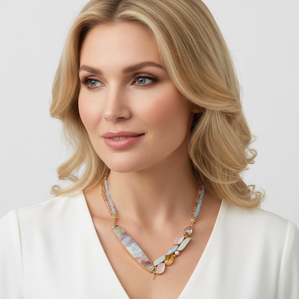 Donna Collana di diaspro Boulder Opale Acquamarina Perla Oro 22k 18k A. Silver in vendita