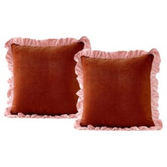 Jaspe Ladrillo y Rosa - Set de 2 Cojines de Terciopelo de Lujo Hechos a Mano con Volantes