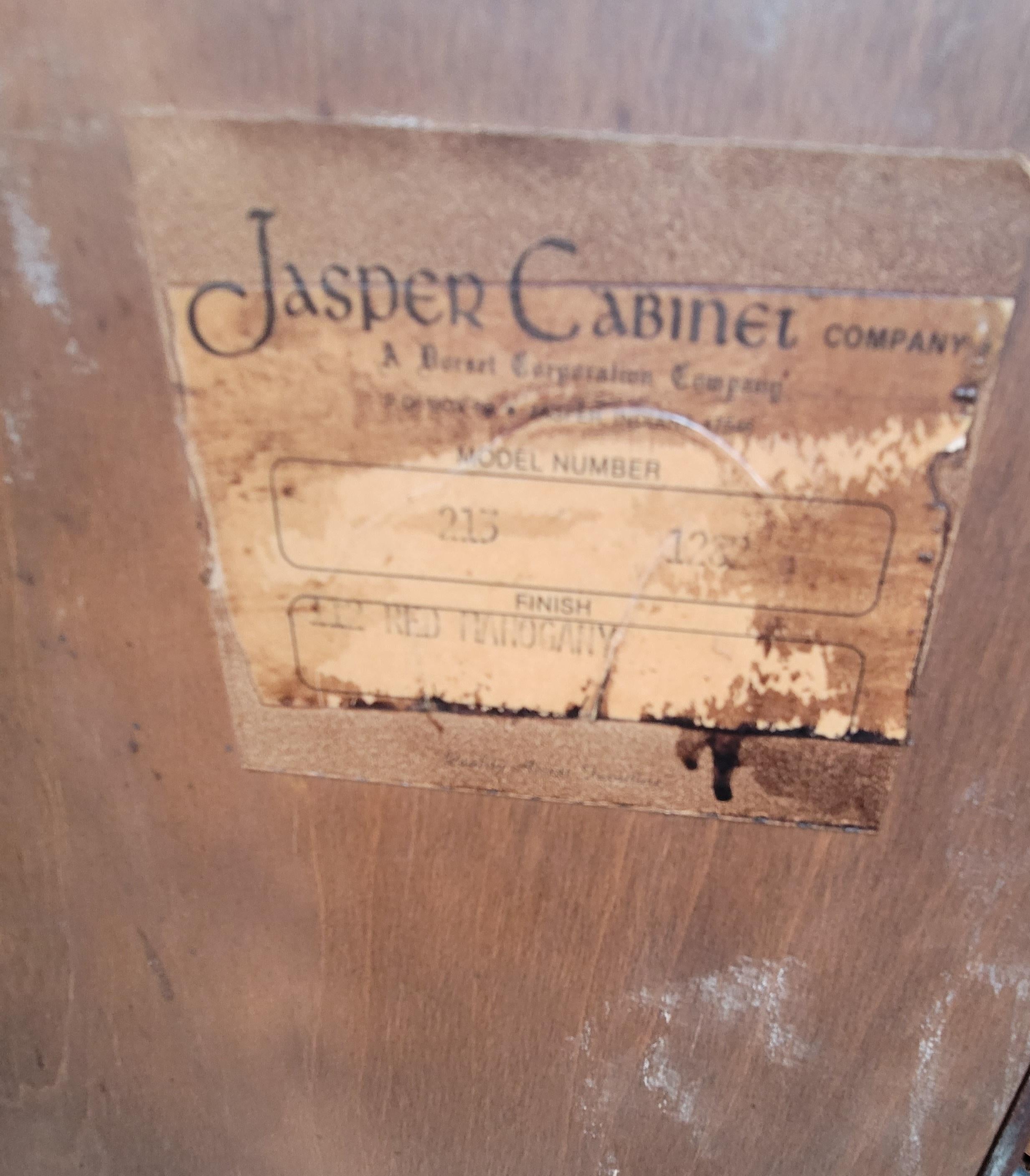 Jasper Cabinet Chippendale Flame Mahogany Commode Chest of Drawers 4