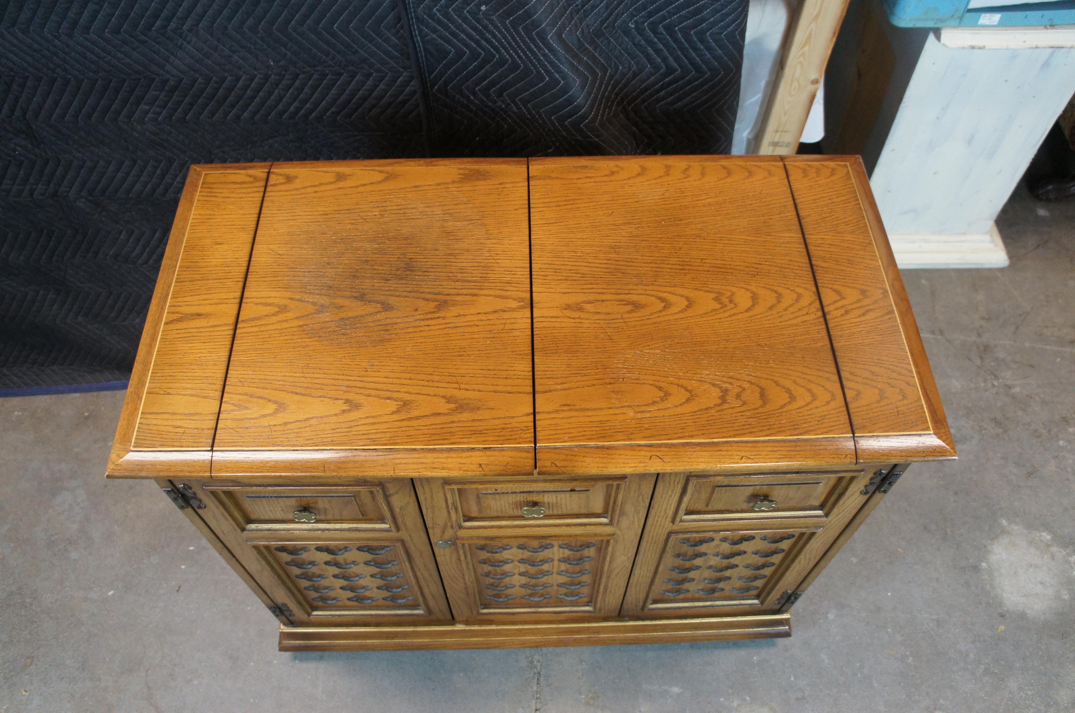 Oak Jasper Cabinet Co Mid Century Flip Top Server Buffet Dry Bar Cart Wine Credenza