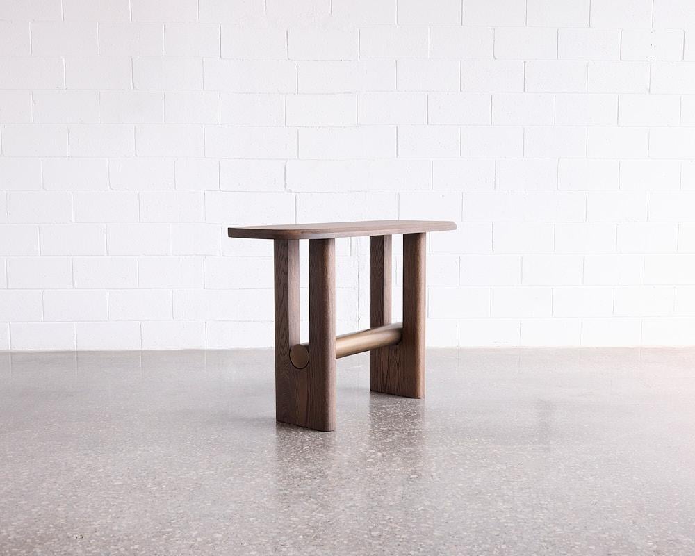 Mesa consola Jasper de roble oscuro y bronce patinado de Mary Ratcliffe Studio en Nuevo estado para la venta en Toronto, ON