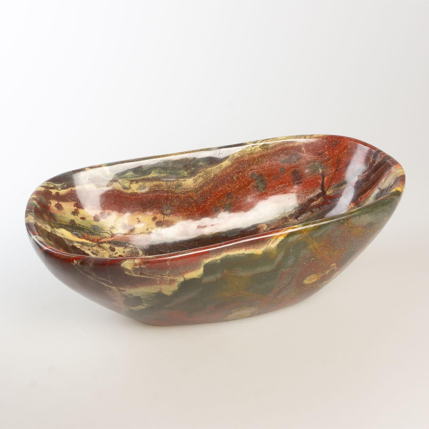 Oval-shaped cup in Jasper handcrafted in our laboratory. Polished both inside and outside.