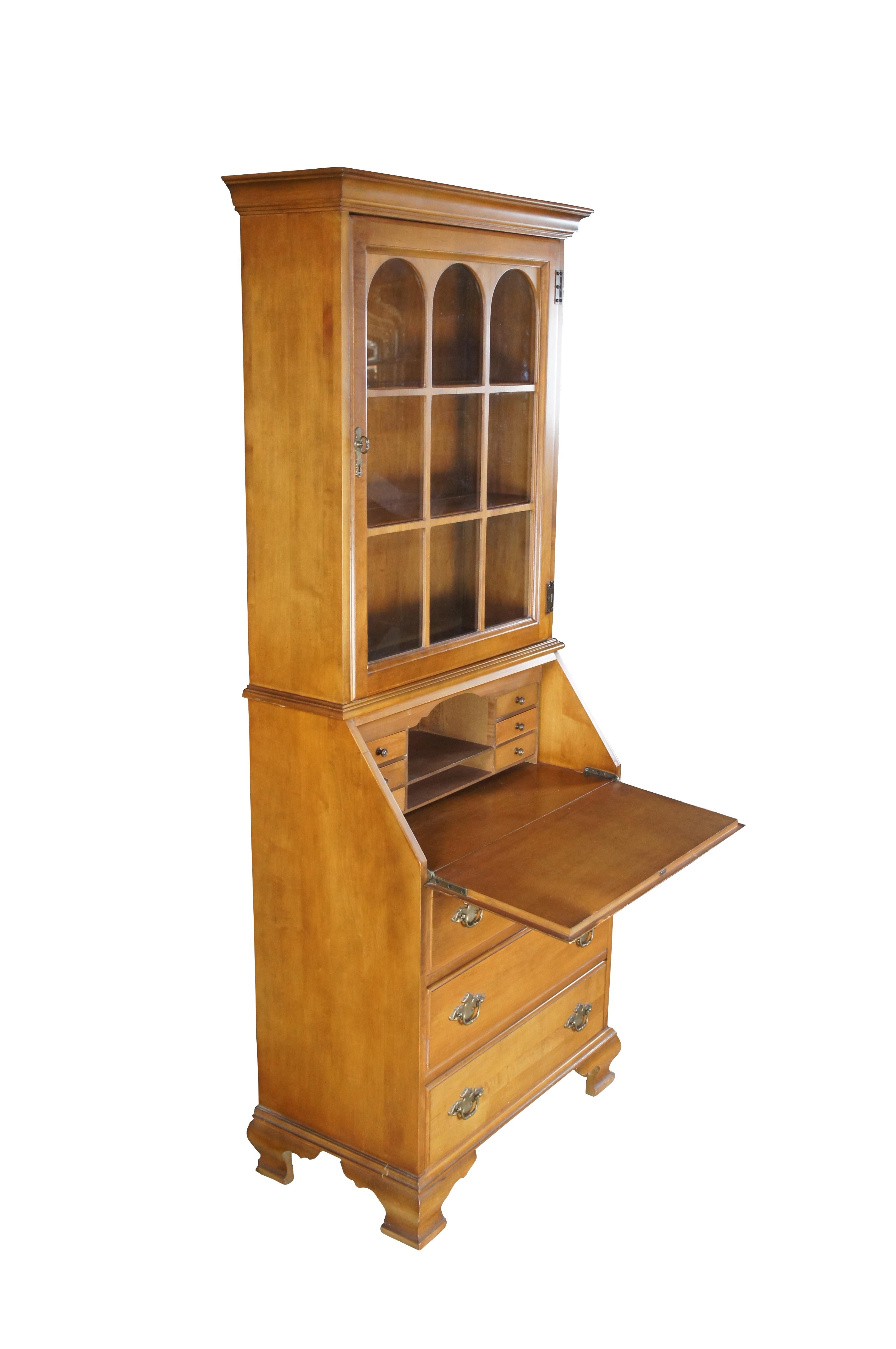 Colonial américain Jasper Early American Colonial Style Petite secrétaire en érable et bibliothèque 72