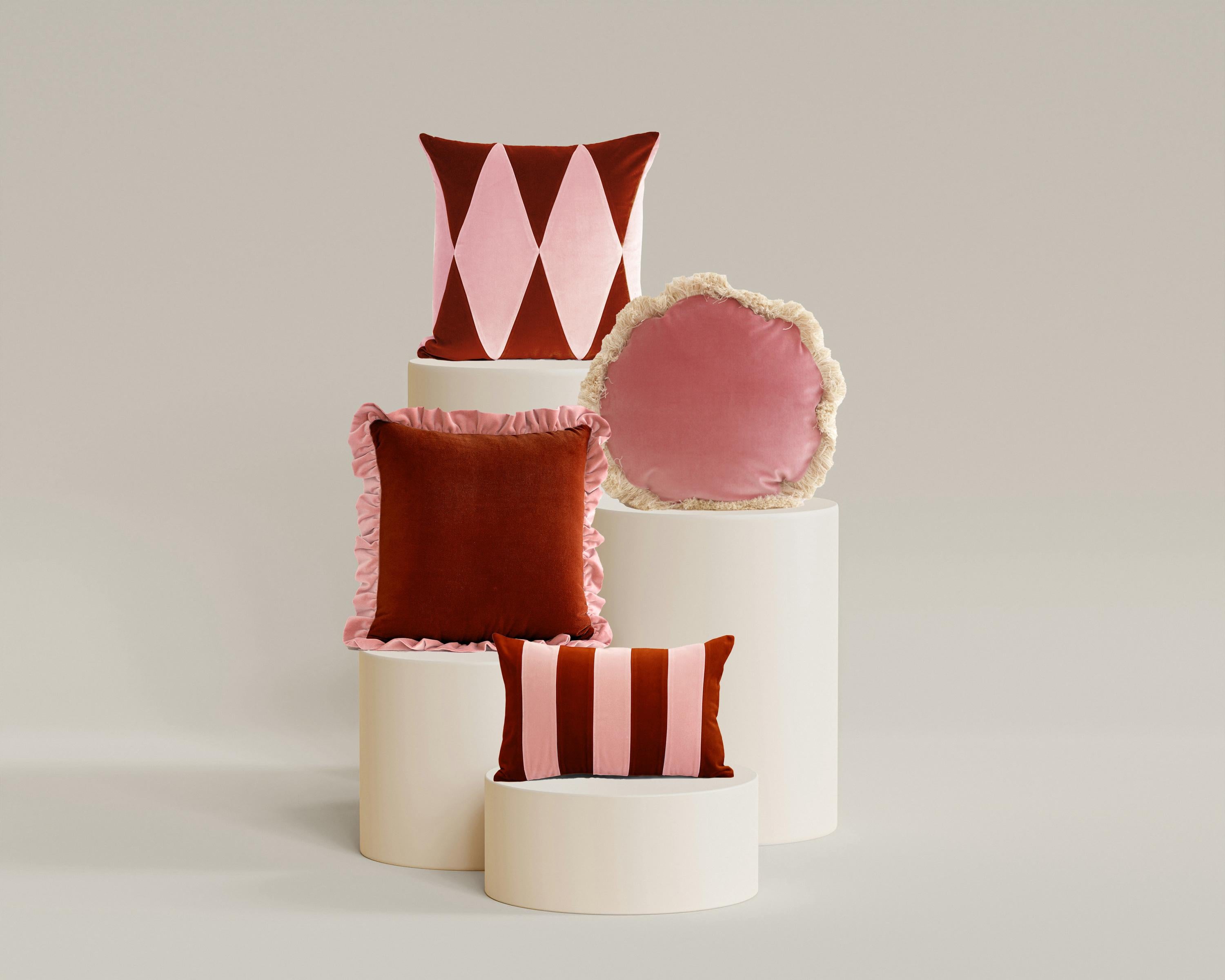 JASPER, GEMMA & AMETISTA Set di 3 cuscini in velluto deluxe fatti a mano color mattone e rosa In condizioni Nuovo in vendita a Viseu, PT