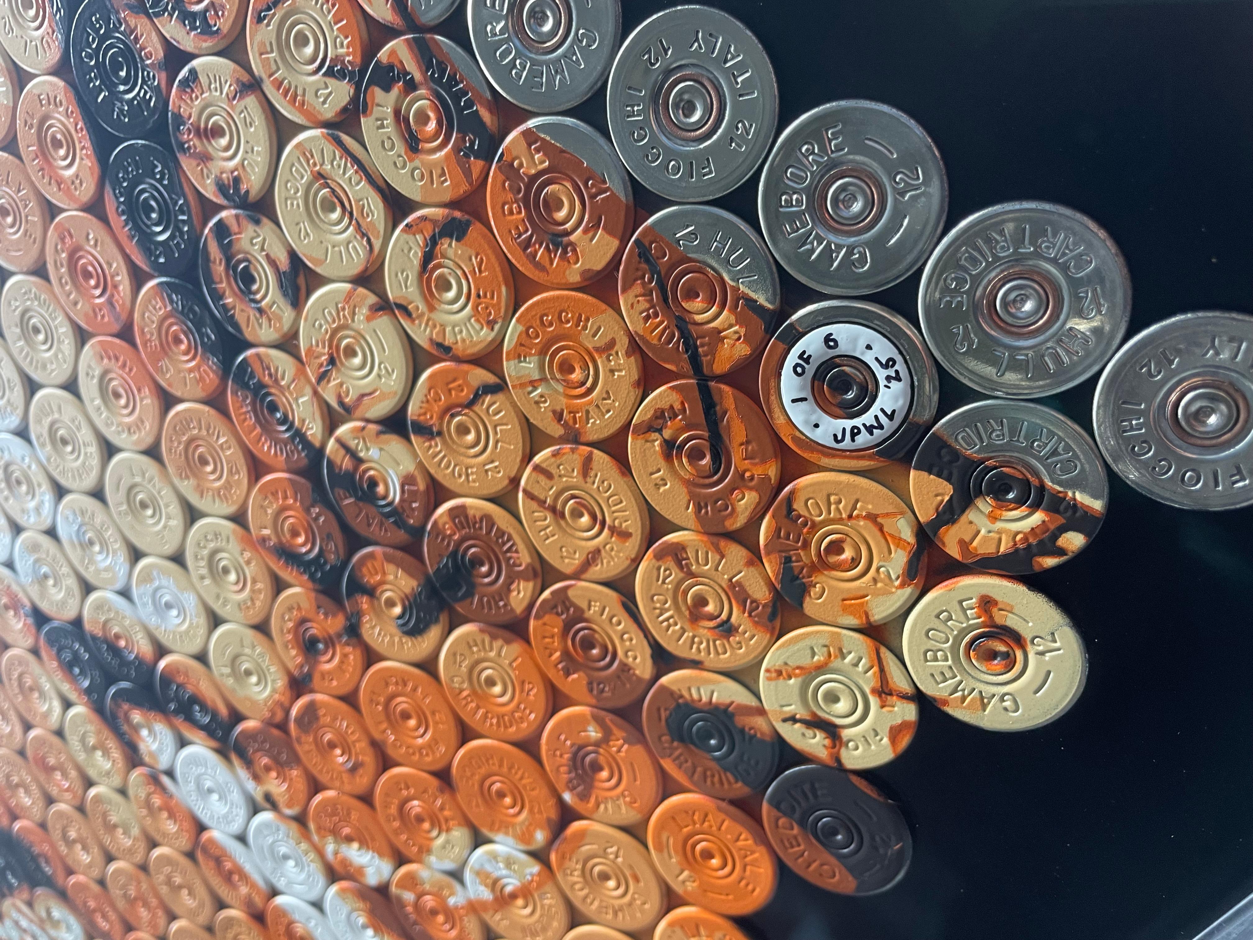 Jasper Leadbeater, M.M. III, 2025

Sprühfarbe und Schrotkugeln ergeben M.M. III. Eminem, Marshall Mathers, der in Orangetönen dargestellt wird, ist in diesem unglaublichen, einzigartigen Kunstwerk zu sehen. 

Durch die Verwendung von recycelten