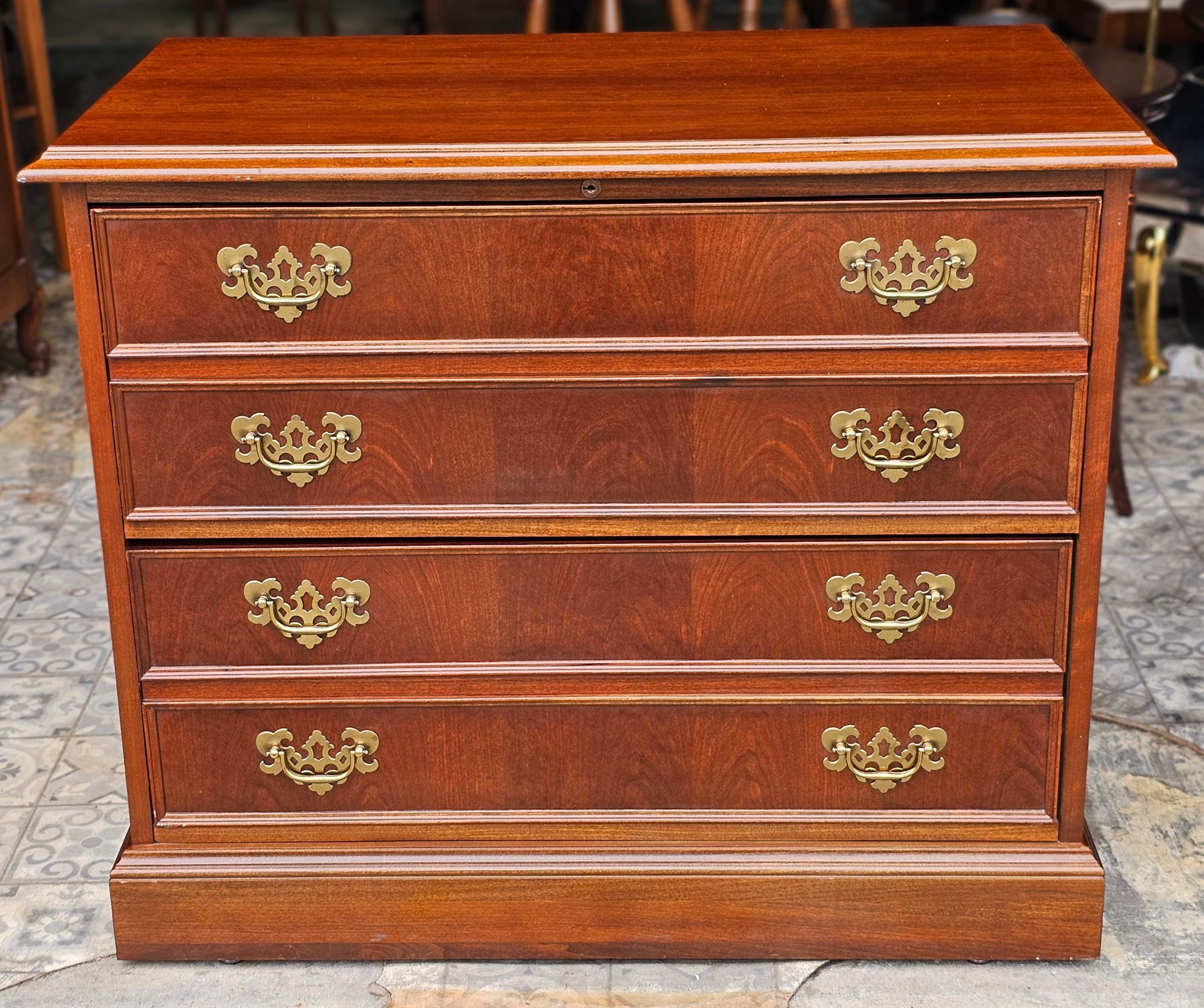 Jasper Mahogany Chippendale Executive Lateral Filing Cabinet In Good Condition For Sale In Germantown, MD