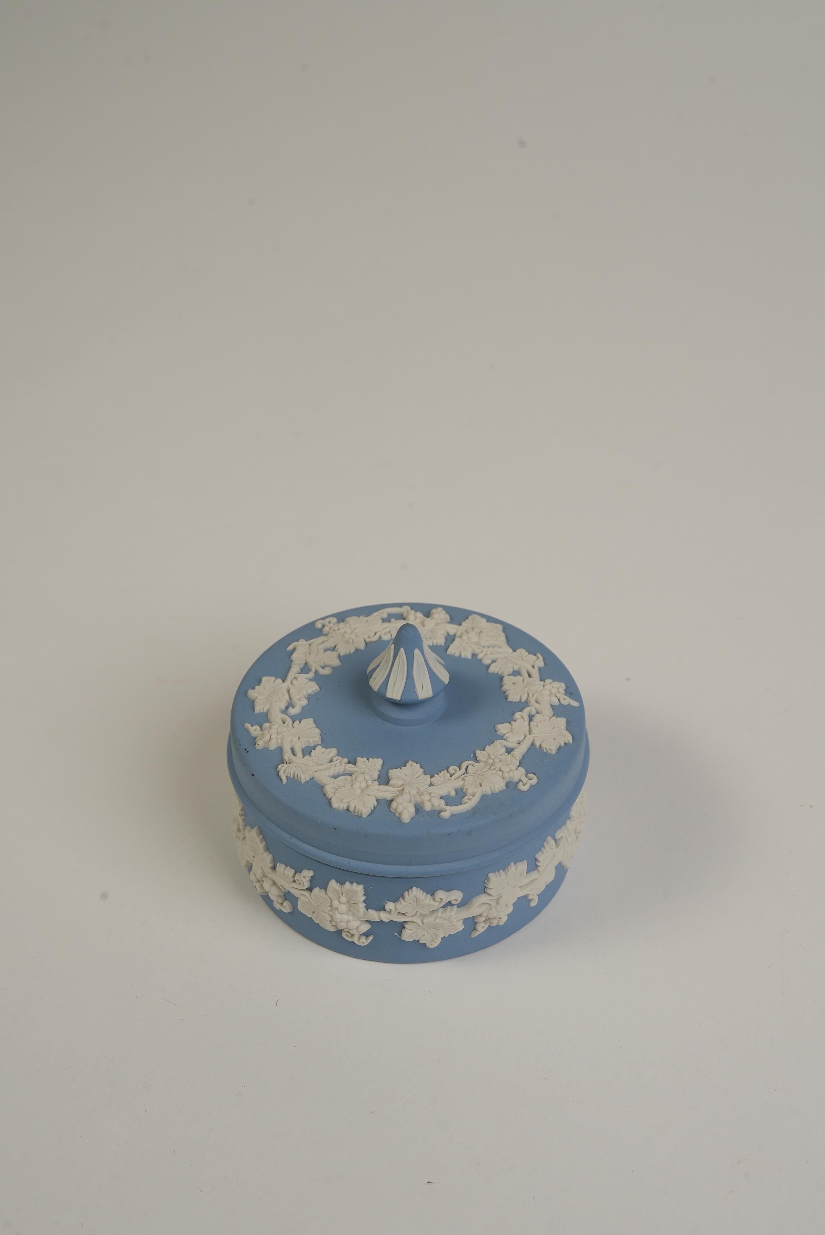 Ceramic Jasperware Blue and White 'Wedgewood' Pointed Top Box For Sale