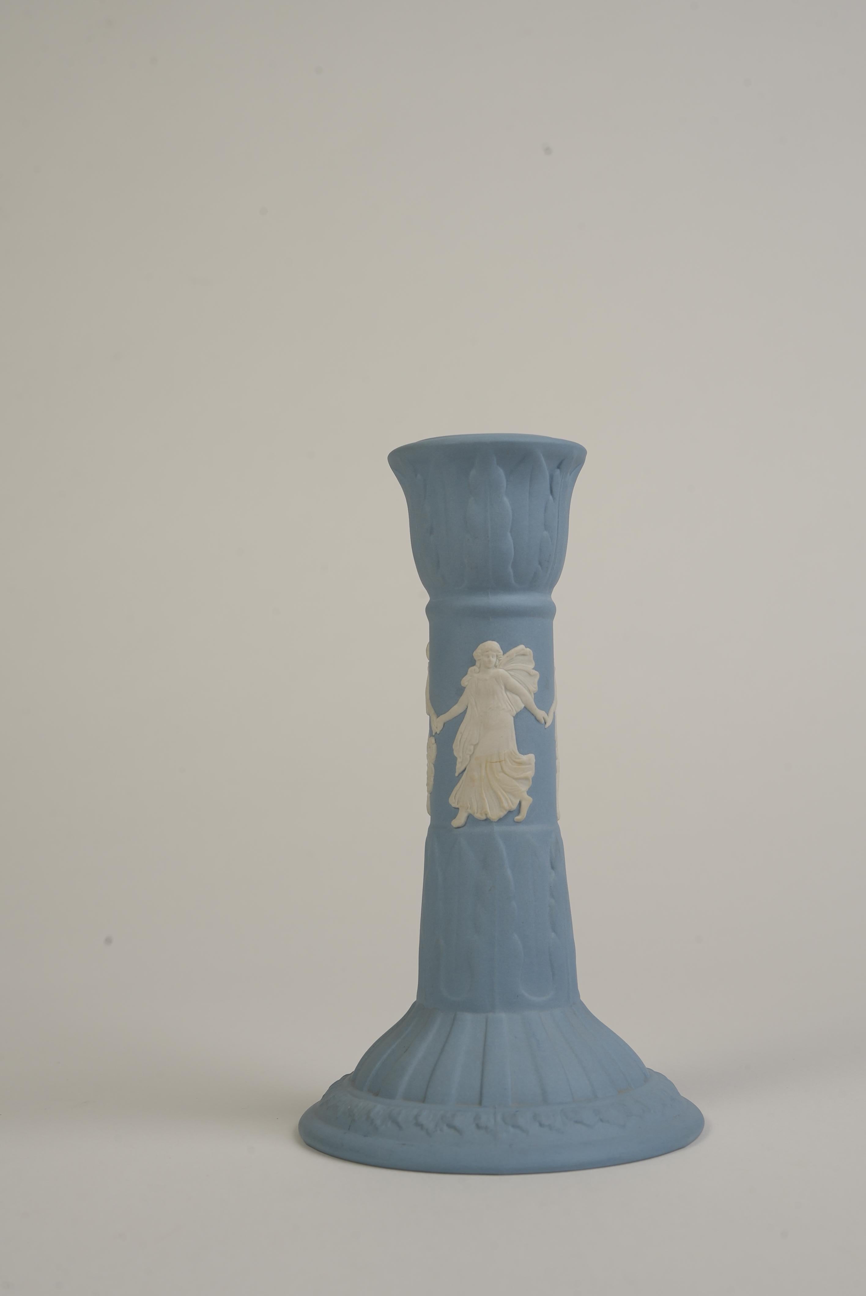 Jasperware, Wedgewood, Candelieri blu e bianchi, 1940 in vendita 1