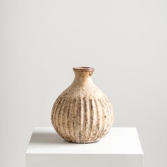 Jaurès Vase, Handmade Textured Round Terracotta in Beige