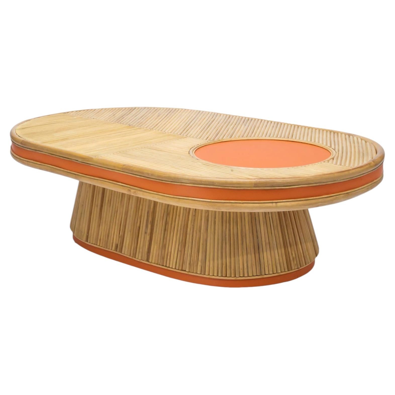 Java Couchtisch aus getöntem Rattan und genarbtem Lederimitat von POPUS EDITIONS im Angebot