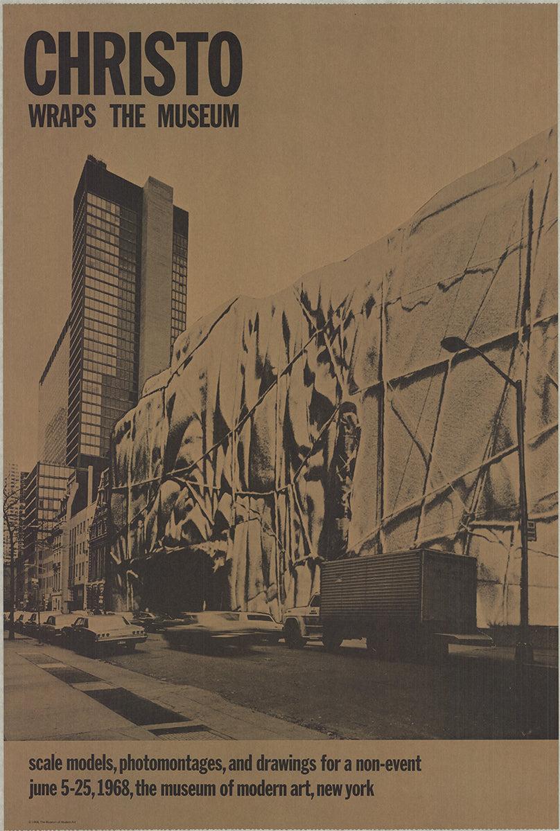 Christo, 'Museo de Arte Moderno Envuelto' 1968- Litografía Vintage - Print de Javacheff Christo