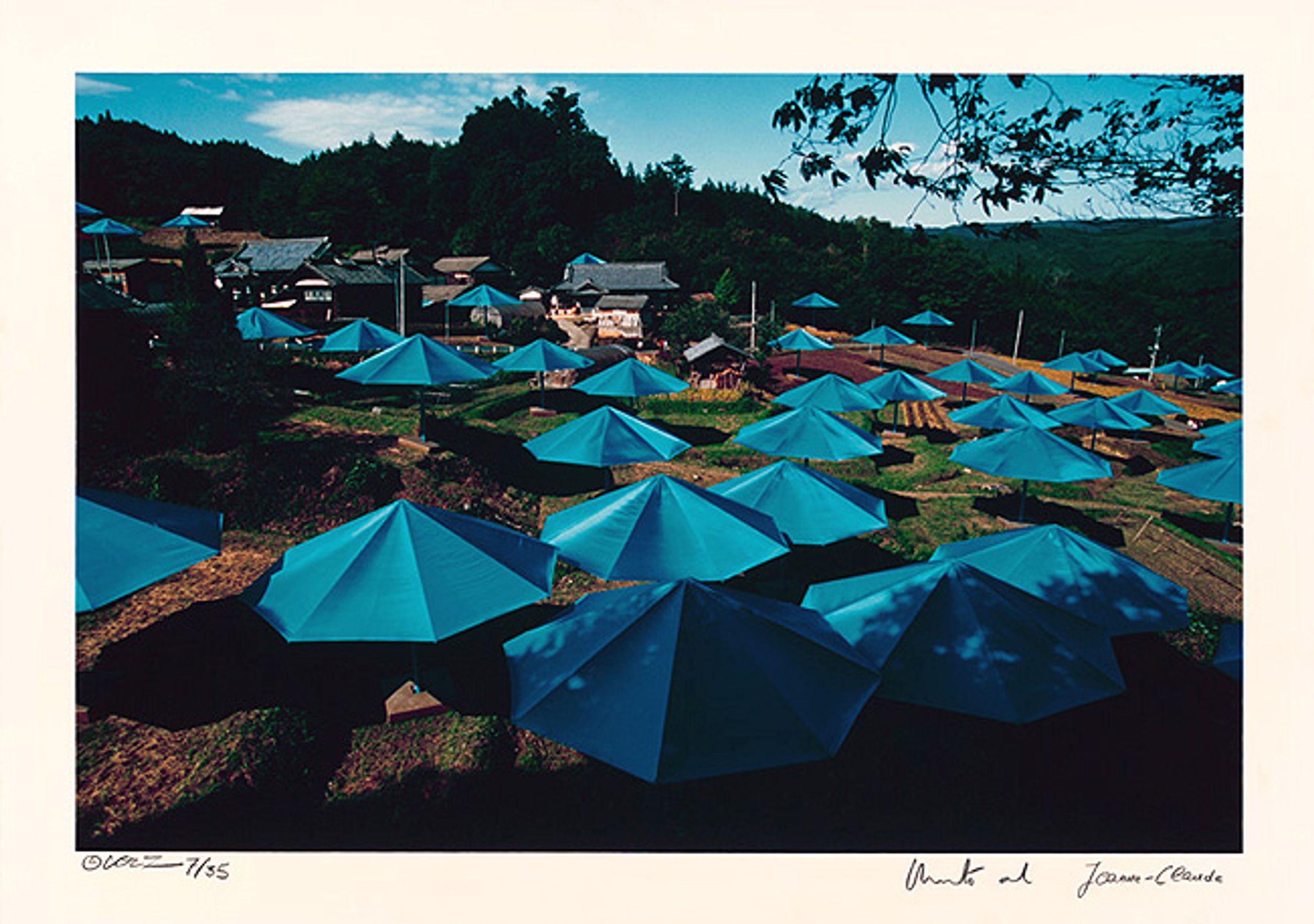 Umbrellas Jinba Blue - Print by Javacheff Christo