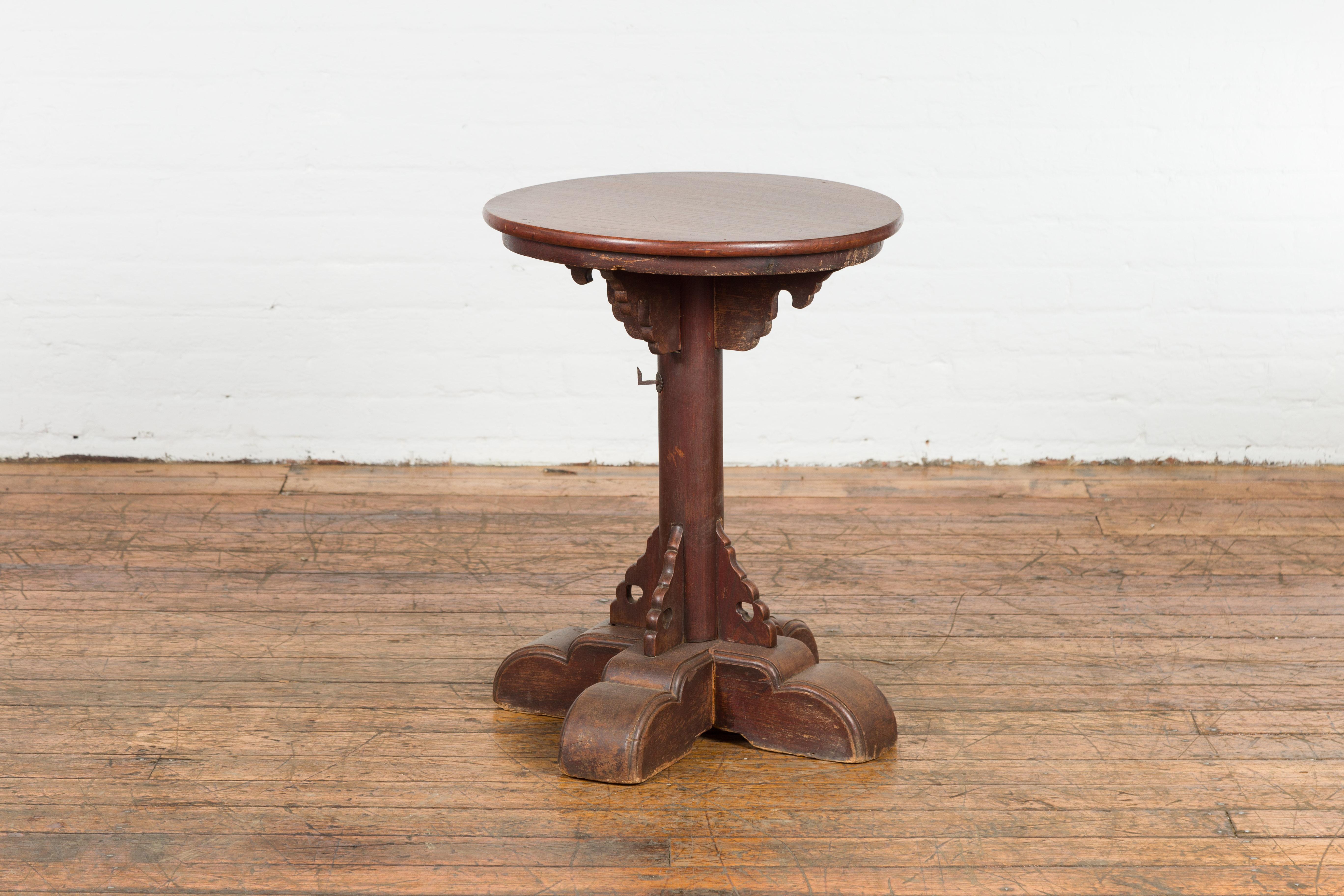 Small Antique Pedestal End Table with Round Top  For Sale 8