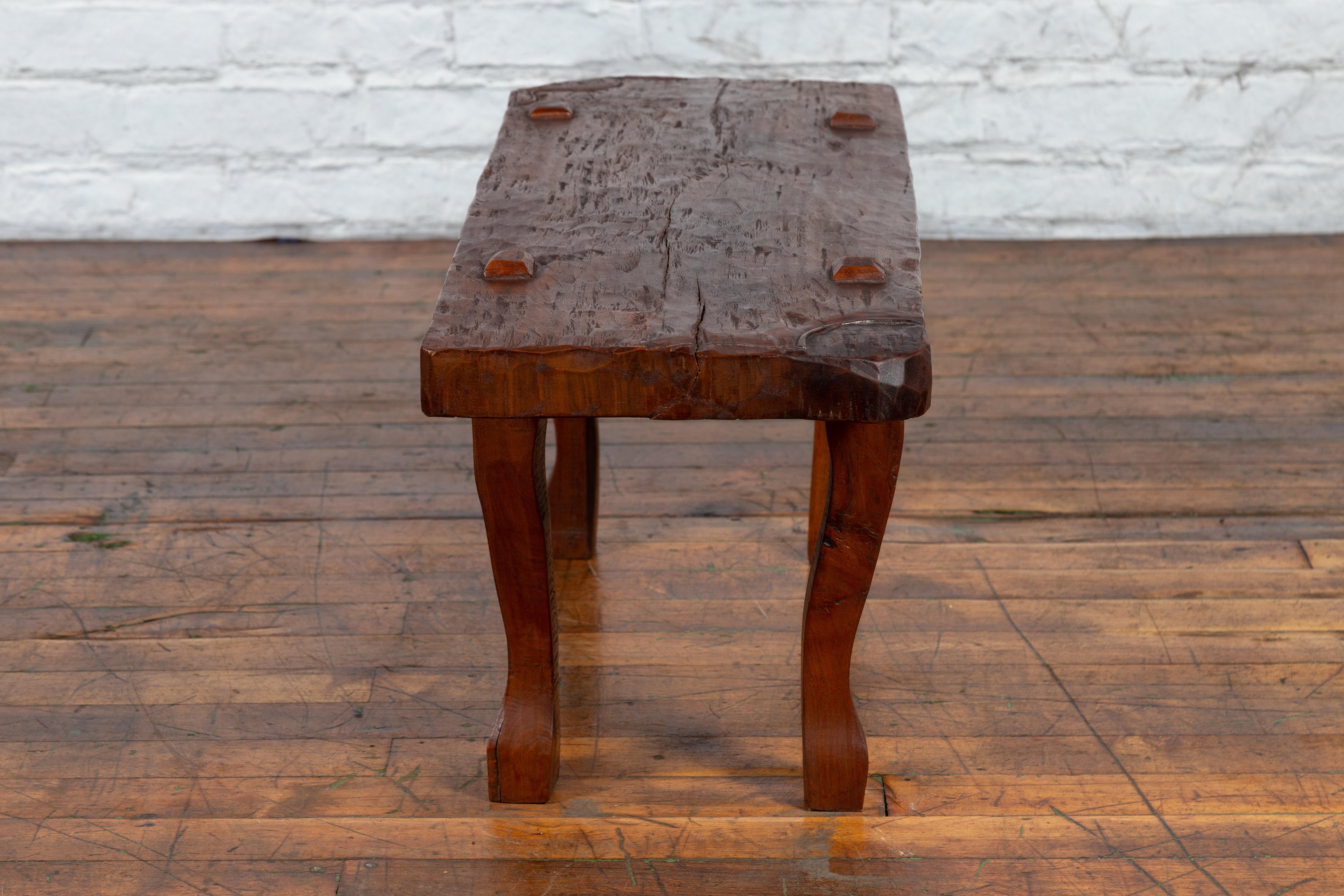 Javanischer Arts and Crafts-Tisch aus Teakholz mit abgenutzten Beinen und abgenutzter Oberfläche im Angebot 7