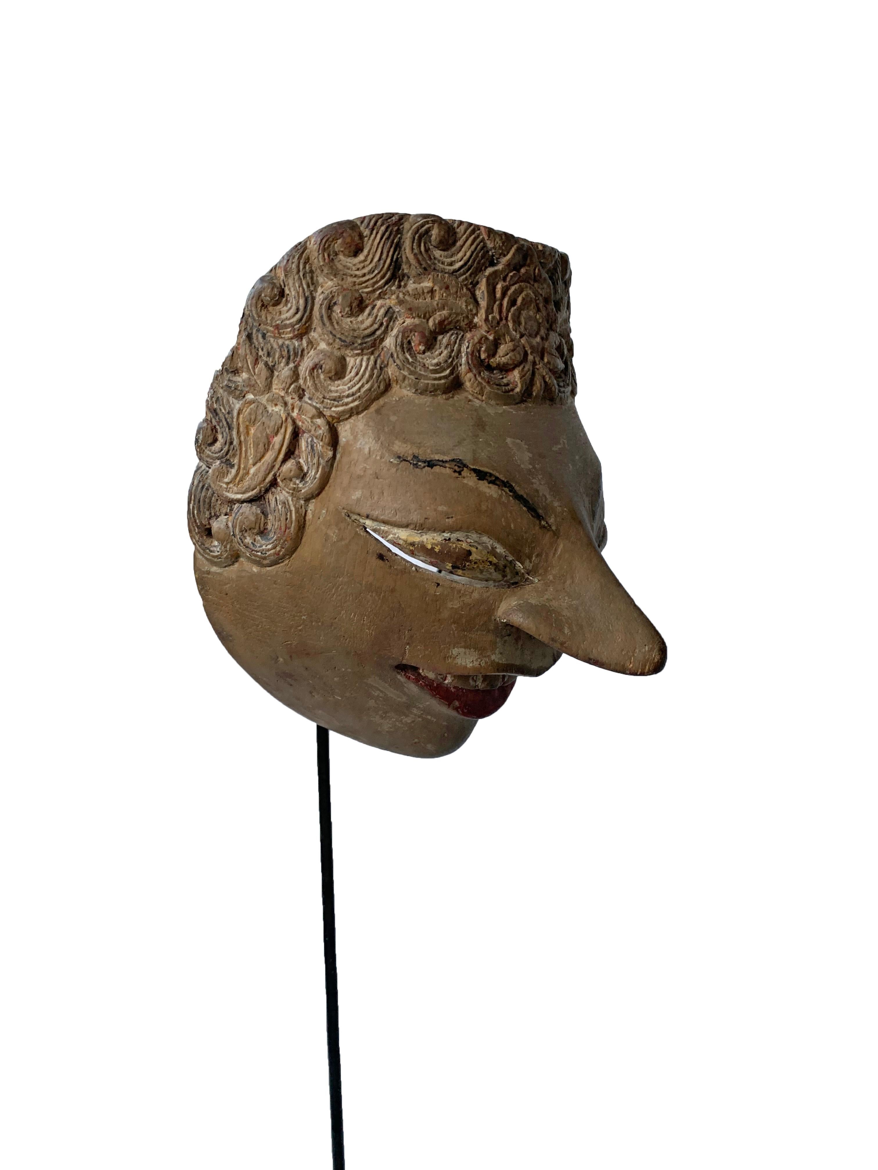 Javanische handgefertigte Wayang Topeng Theatermaske, Indonesien, frühes 20. Jahrhundert (Sonstiges) im Angebot