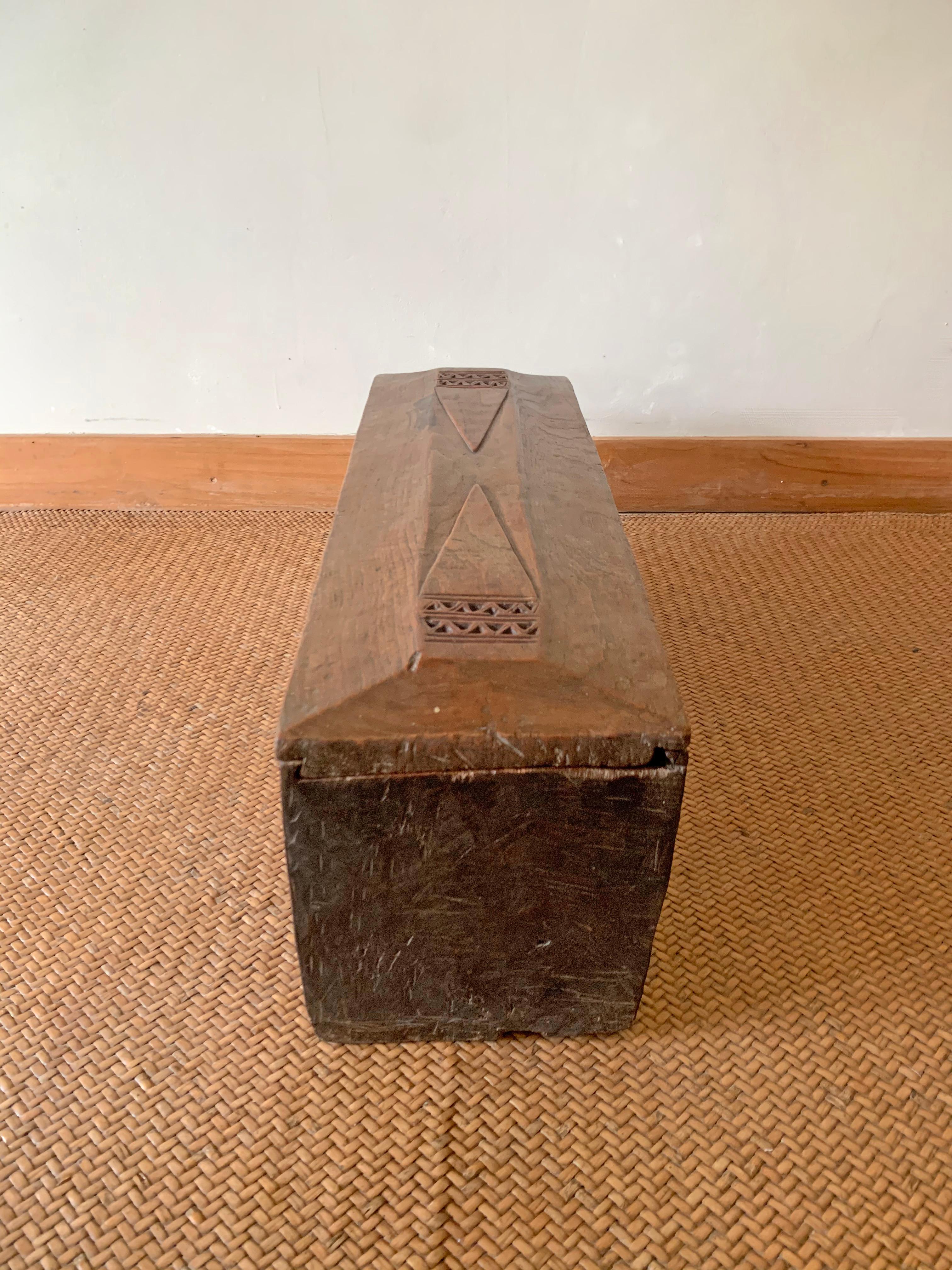 Indonesian Javanese Solid Teak Storage Box with Engravings Mid-20th Century For Sale