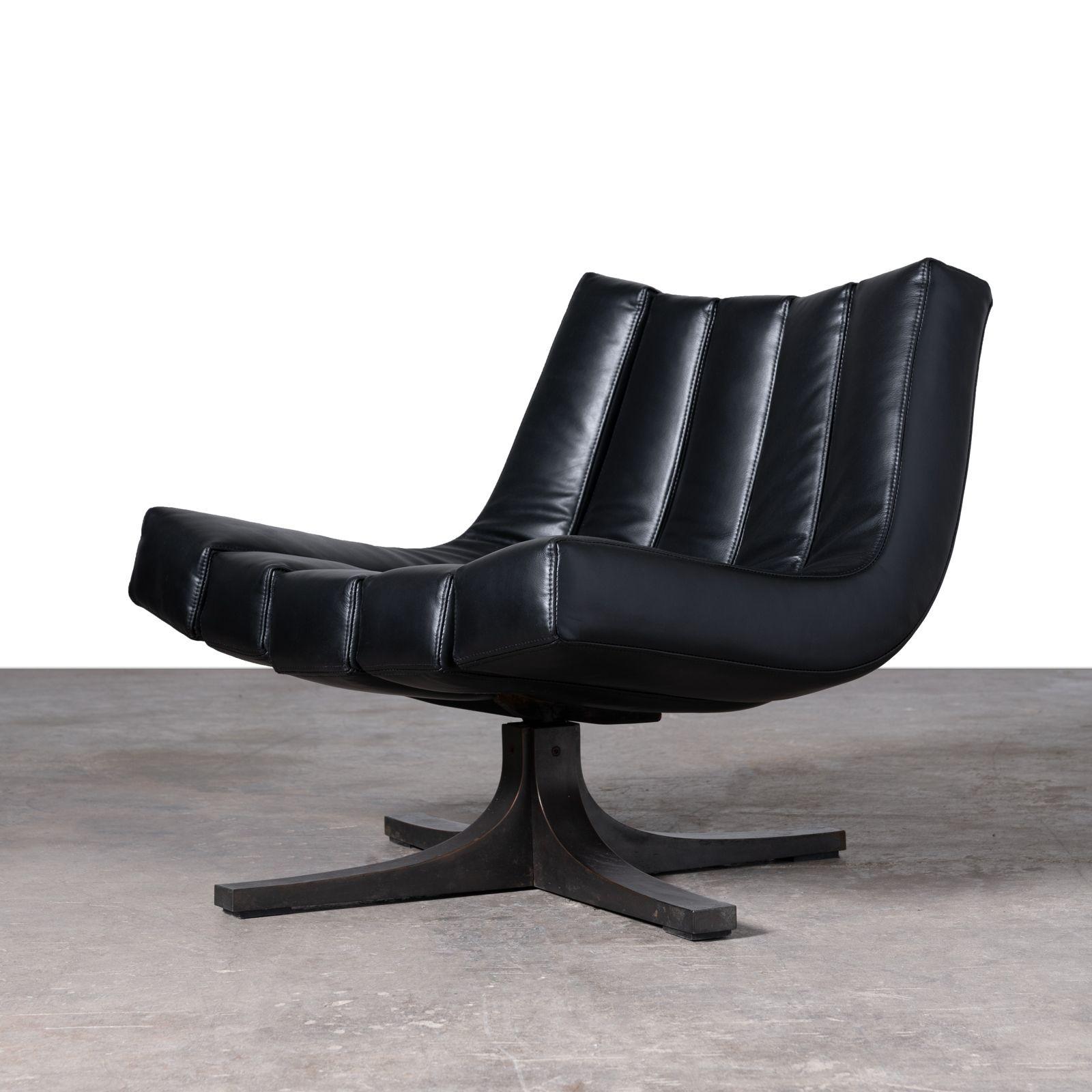 Bronze Javier Carvajal Granada Swivel Lounge Chairs for Martinez Medina, Spain 1960s For Sale