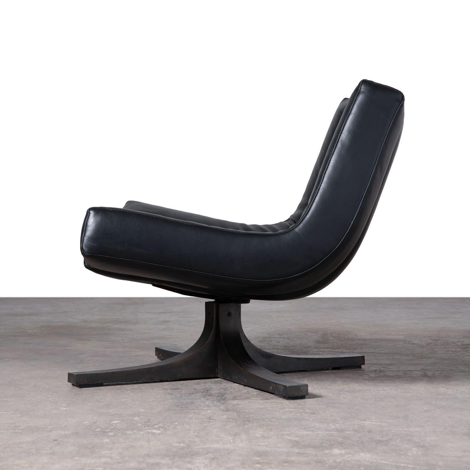 Javier Carvajal Granada Swivel Lounge Chairs for Martinez Medina, Spain 1960s For Sale 1