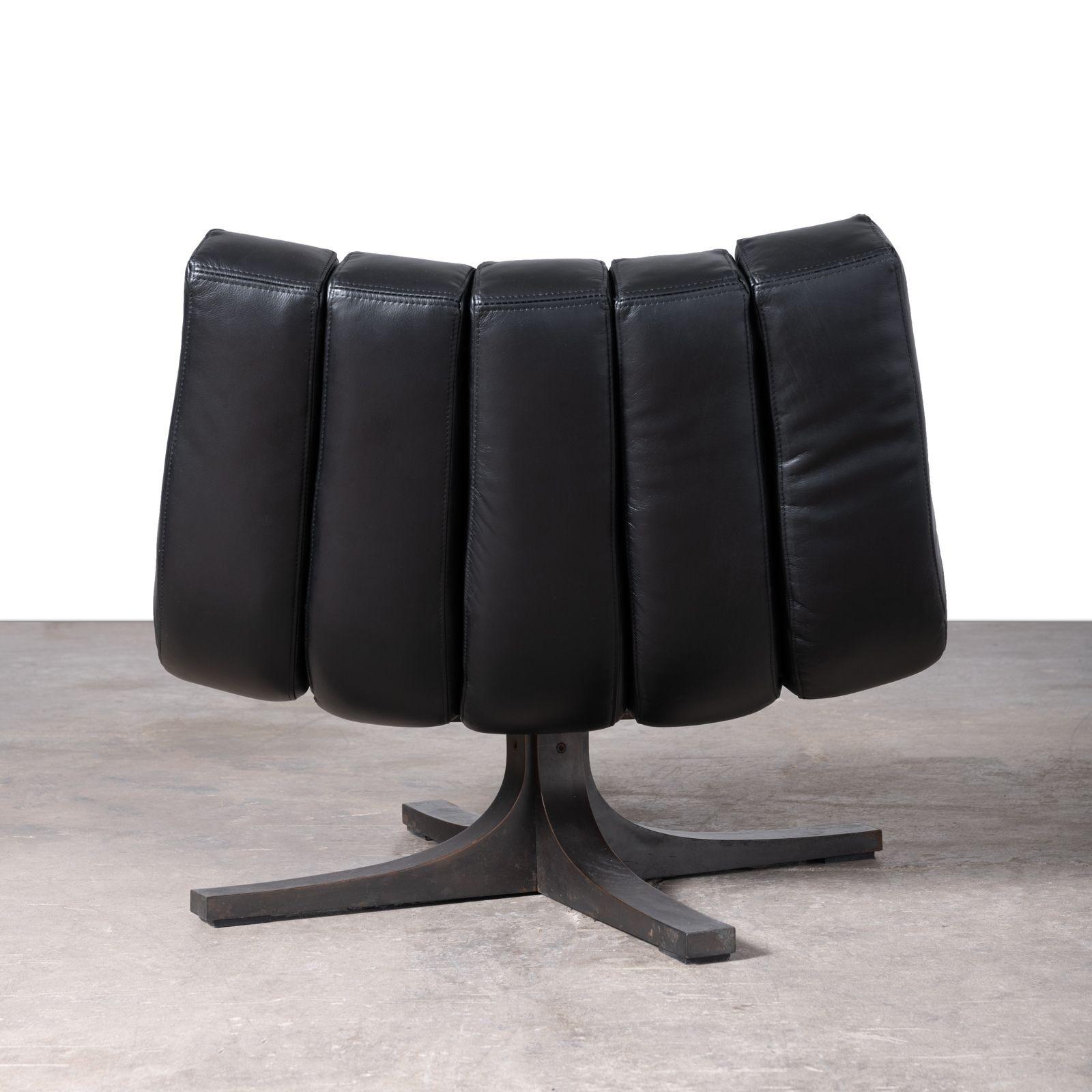 Javier Carvajal Granada Swivel Lounge Chairs for Martinez Medina, Spain 1960s For Sale 3