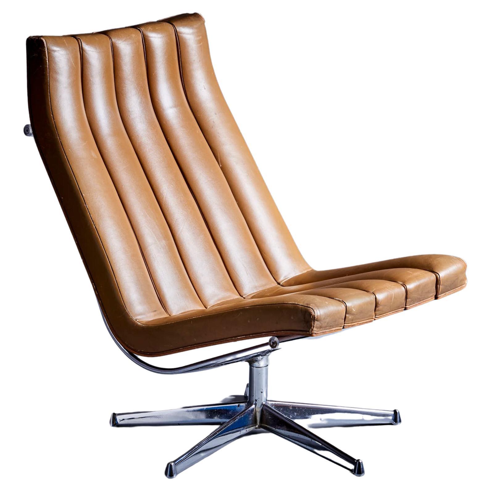 Javier Carvajal Leather Lounge Chair for Martinez Medina, Spain - 1960s  For Sale