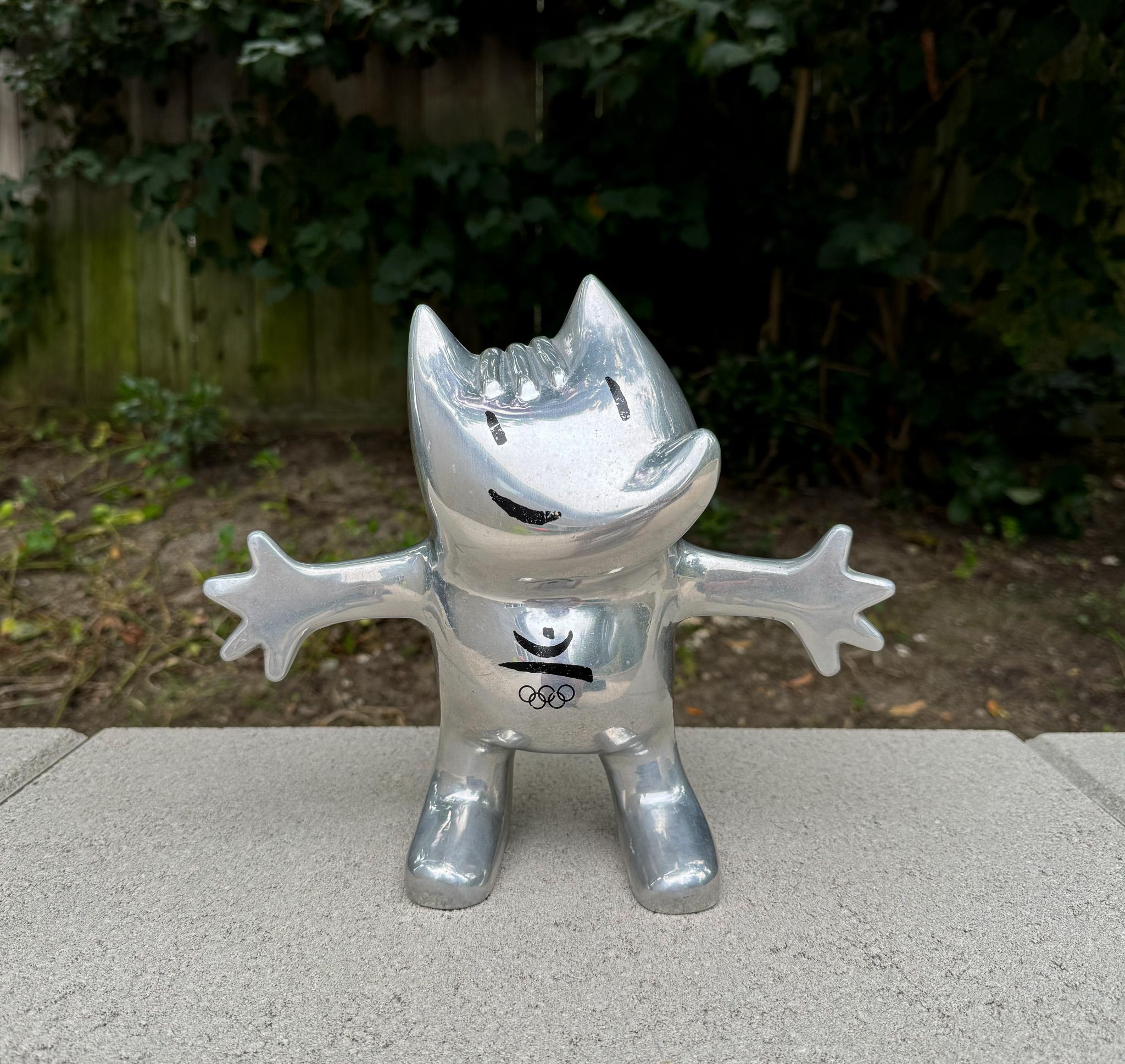 Javier Mariscal 1992 Olympische Spiele Barcelona Massivaluminium COBI Maskottchen Skulptur.  Markiert: Pilma, Copyright 1988 auf der Unterseite. 