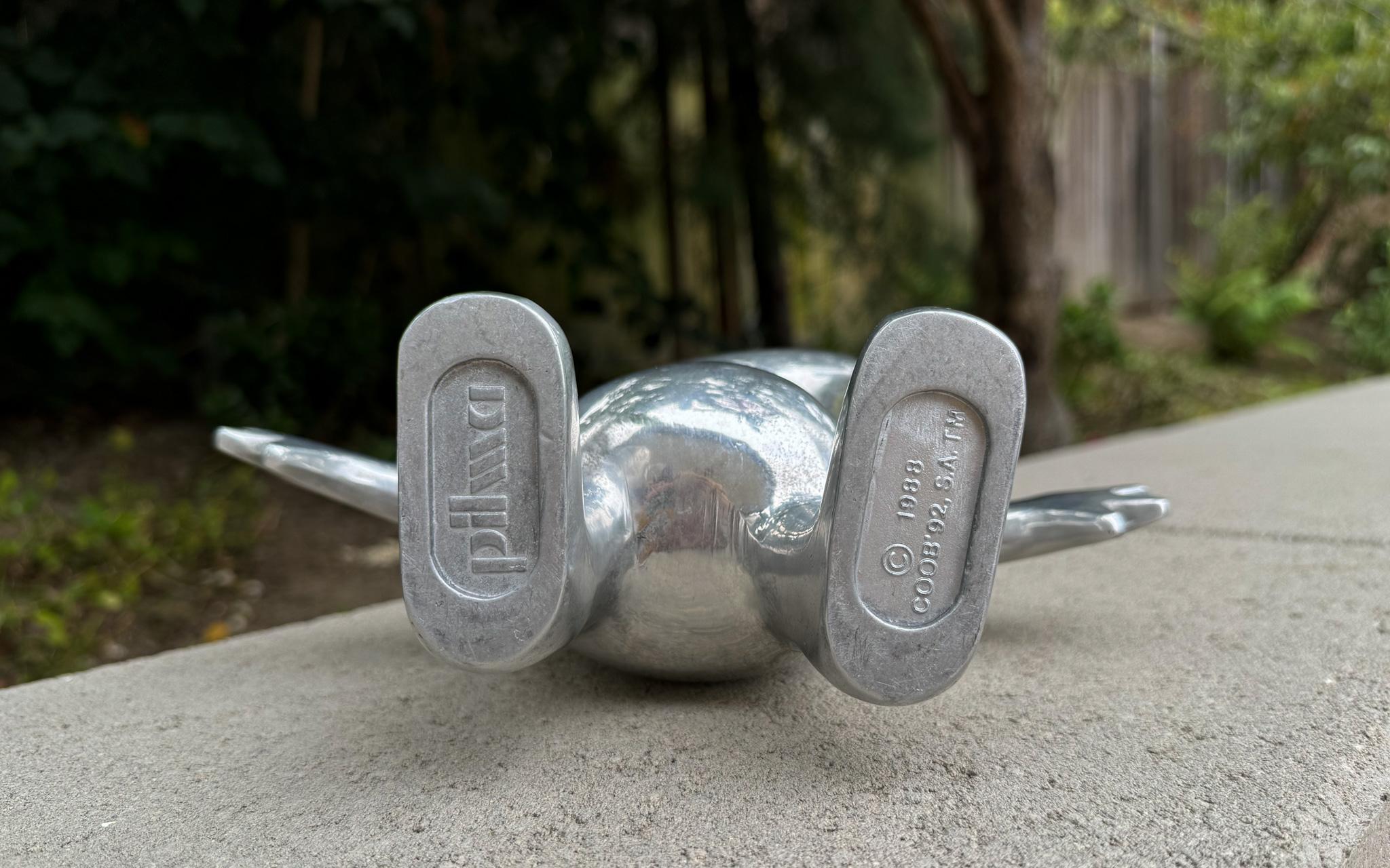 Javier Mariscal 1992 Olympische Spiele Barcelona Aluminium COBI Mascot-Skulptur aus Aluminium im Angebot 1