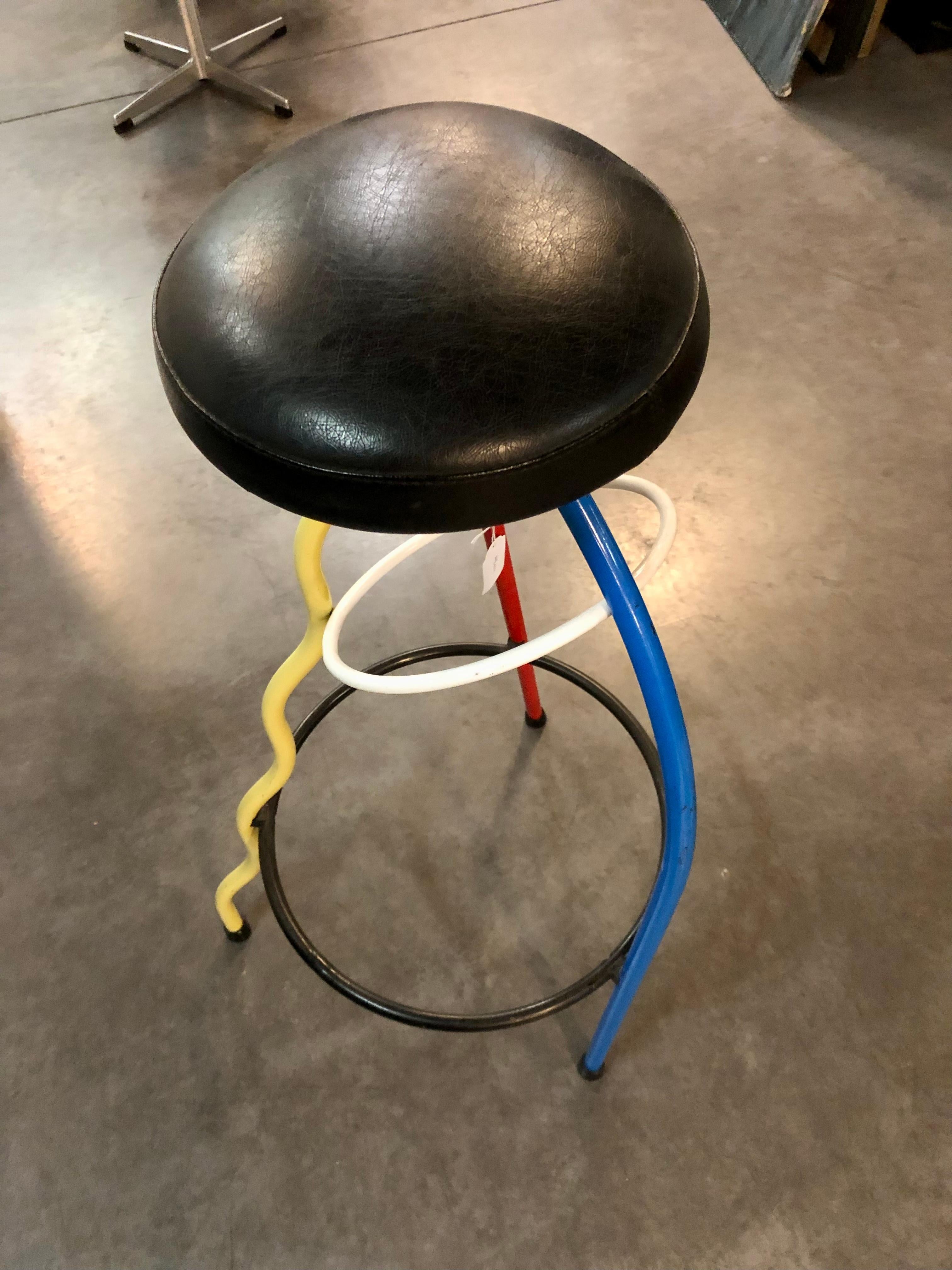 Old edition of iconic duplex stool by Javier Mariscal .
Made in beginning of the eighties for the duplex bar in Valence.