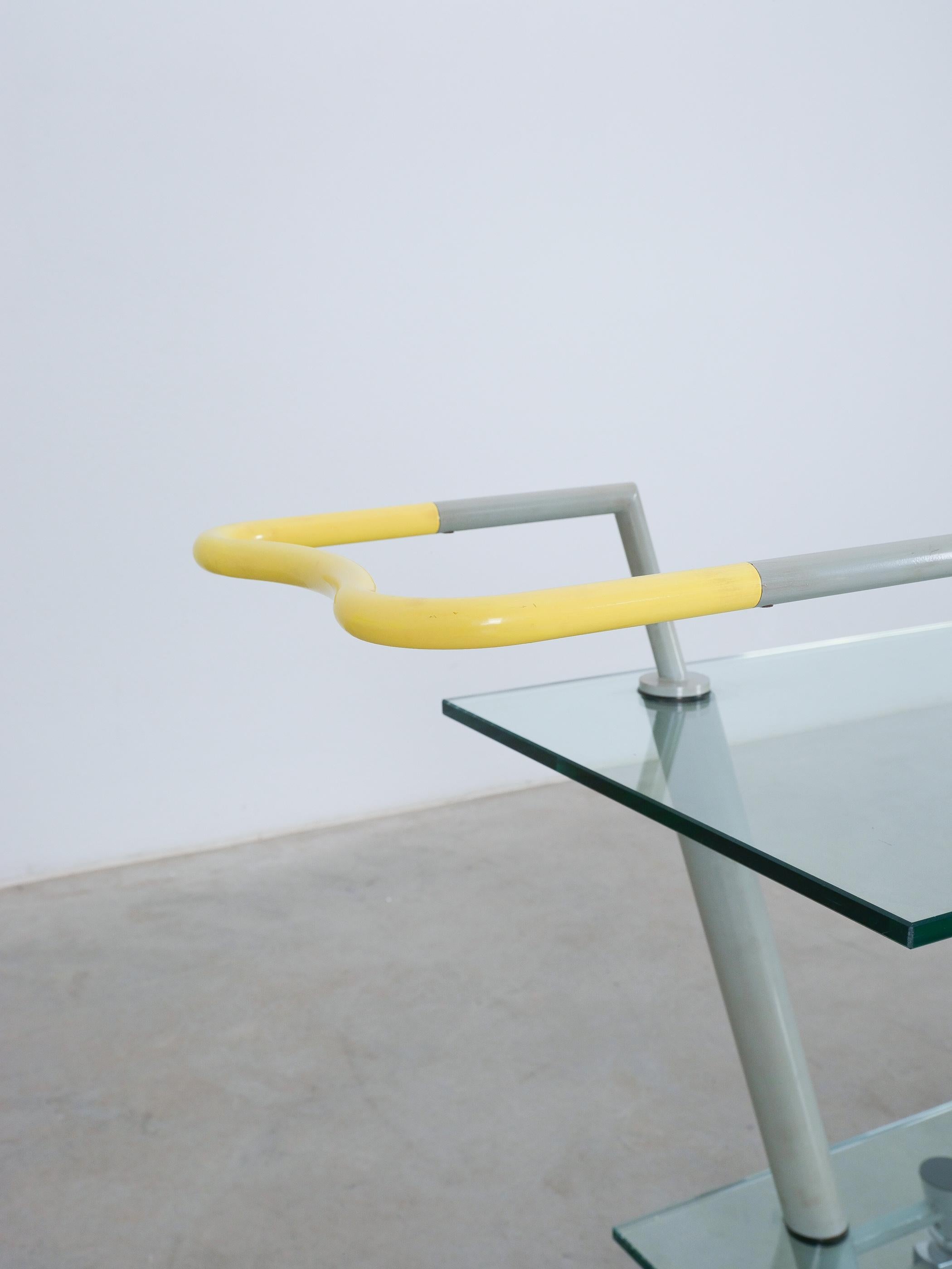 Lacquered Javier Mariscal Post-Modern Bar Cart Hilton For Memphis , Italy, 1981 For Sale