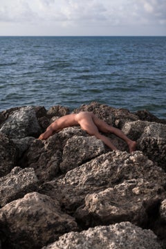 Engulfment - Cartagena 2. Aus der Serie Engulfment. Farbige Aktfotografie