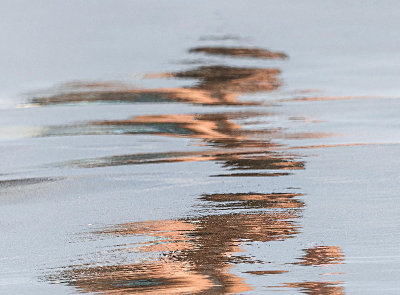 Ich flüchte #13. Aus der Serie Ich bin flüchtige Serie (Grau), Abstract Photograph, von Javier Rey