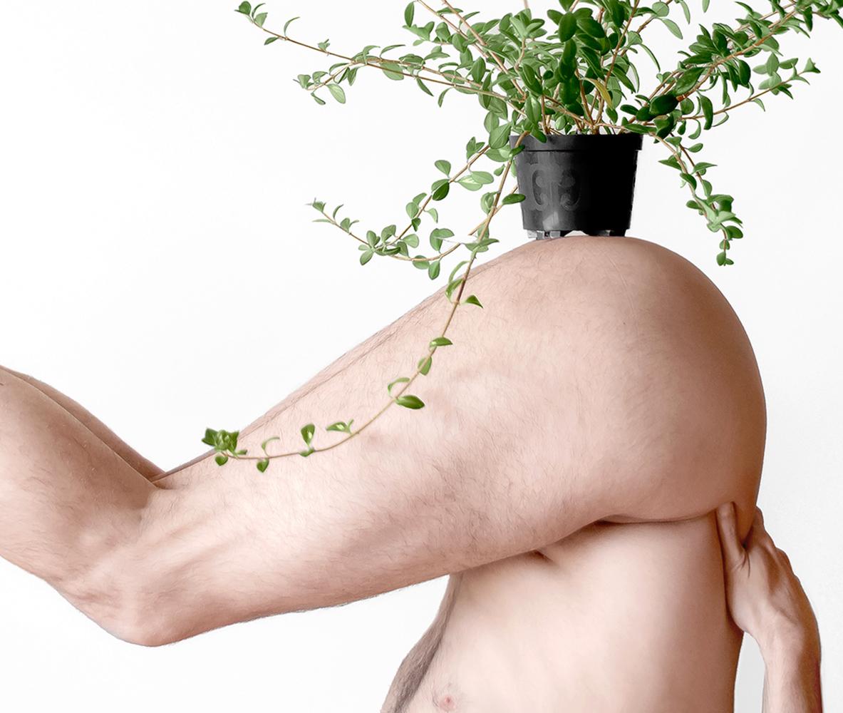 Io sono dissolto #3. Dalla serie I Am Dissolved. Fotografia di nudo a colori - Photograph Contemporaneo di Javier Rey