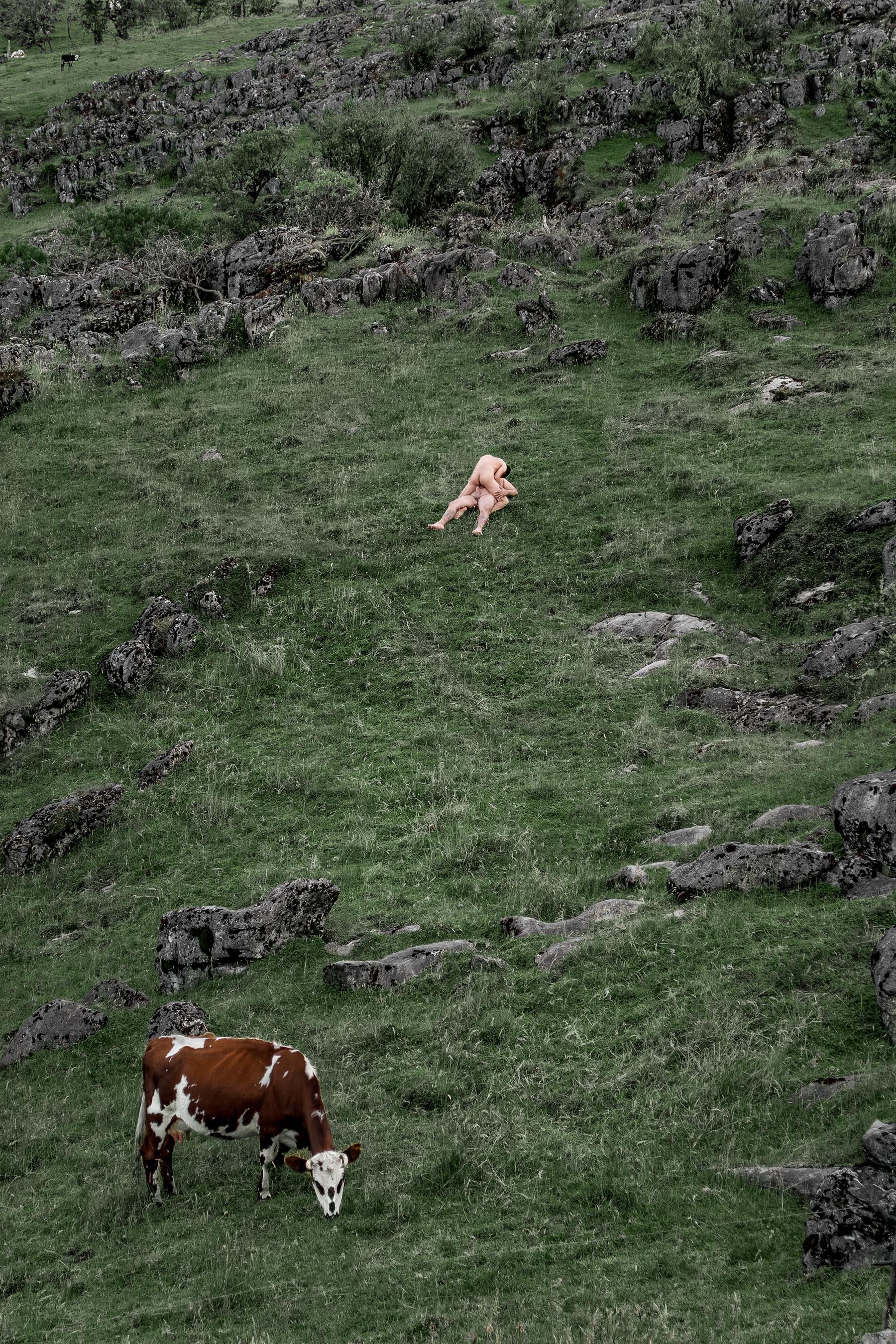Javier Rey Nude Photograph - Unión 1. From the Series Unión. Nude in a landscape color photo.