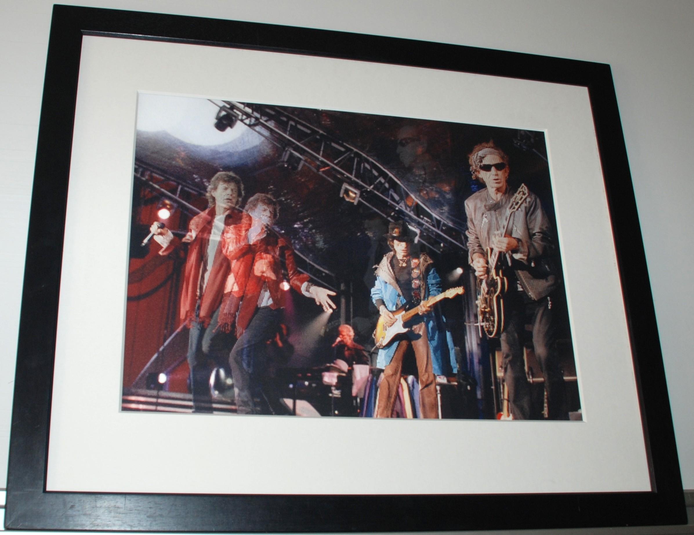 Artist: Jay Blakesberg
Medium: Lenticular photograph
Title: Rolling Stones
Edition: sold out edition
Framed Size: 33 1/2 x 27 3/4 inches