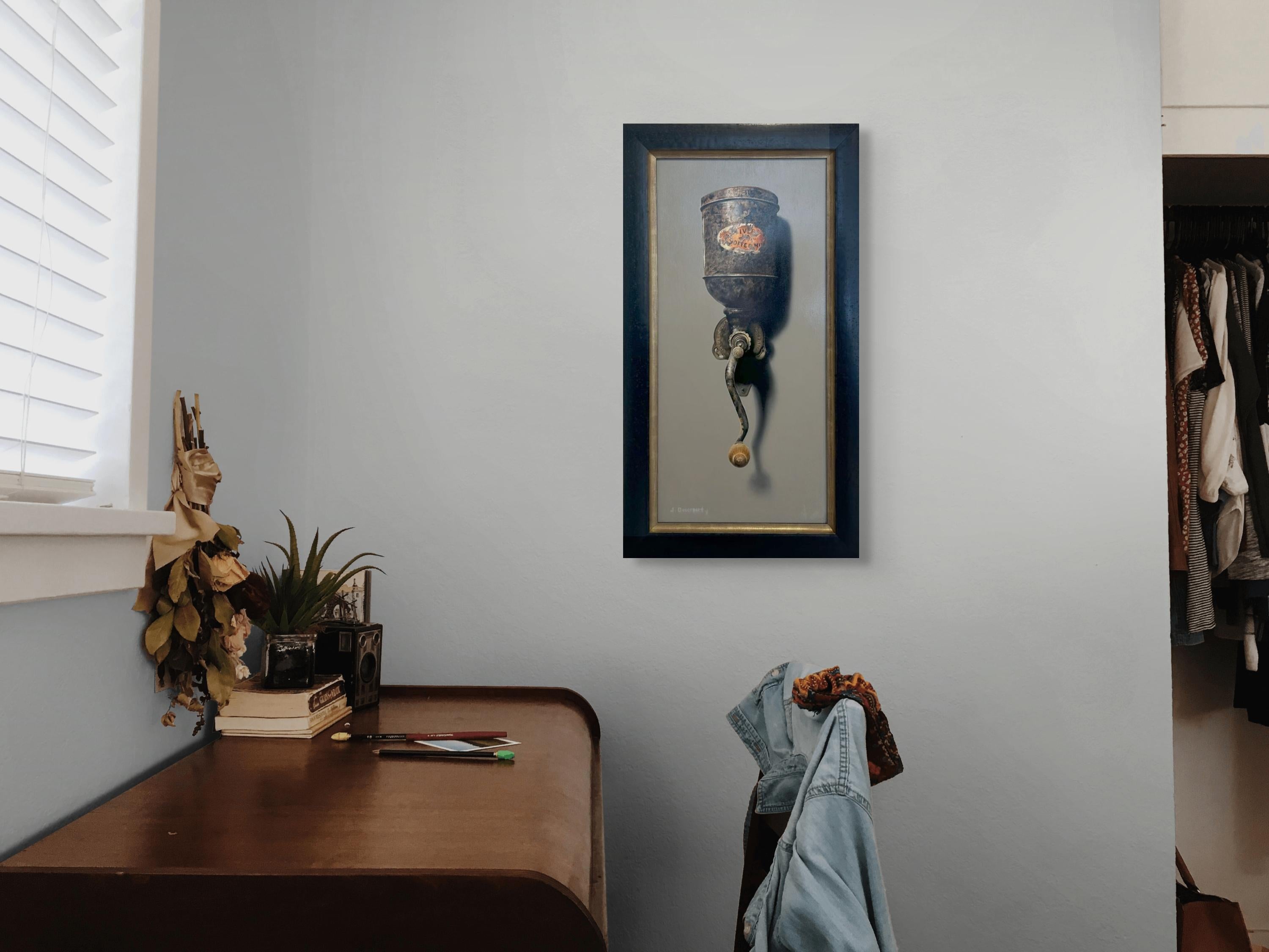 Als Trompe L'Oeil-Maler ist Jay Davenport in der gegenständlichen Kunst verwurzelt, aber seine Themen weichen von der Tradition ab, indem sie das zeitgenössische Leben kommentieren - oft auf humorvolle oder ironische Weise. Seine Geschichte begann