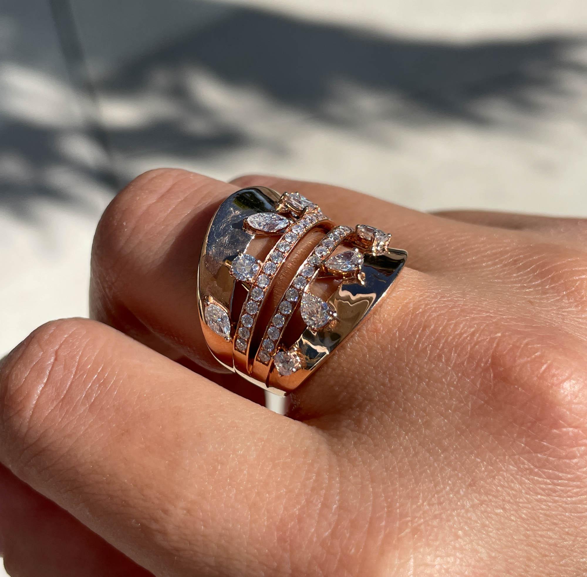 Anello a fascia con diamante in oro rosa 14k Jay Feder in vendita 2