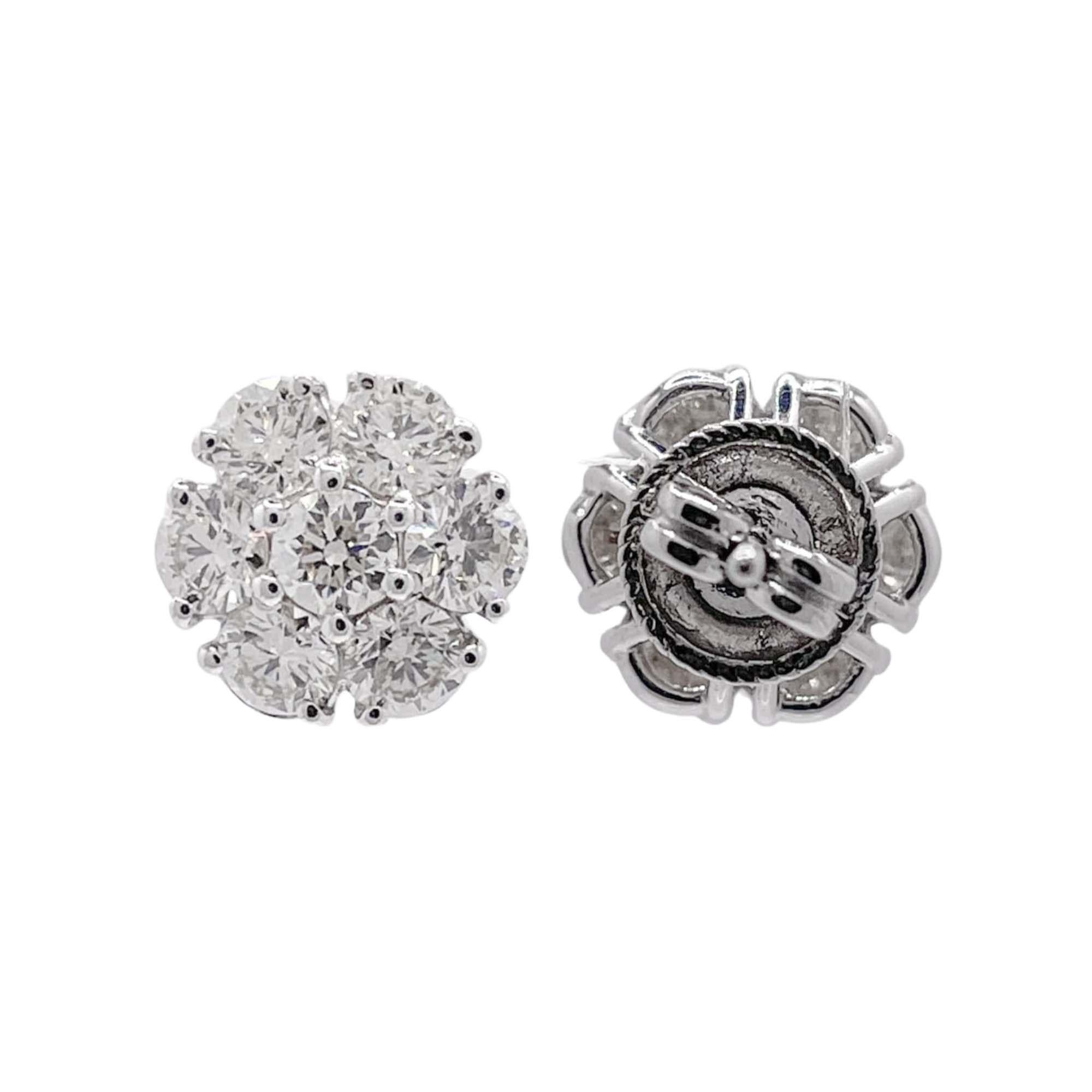 Jay Feder 14k White Gold Diamond Cluster Stud Earrings In Good Condition For Sale In Boca Raton, FL