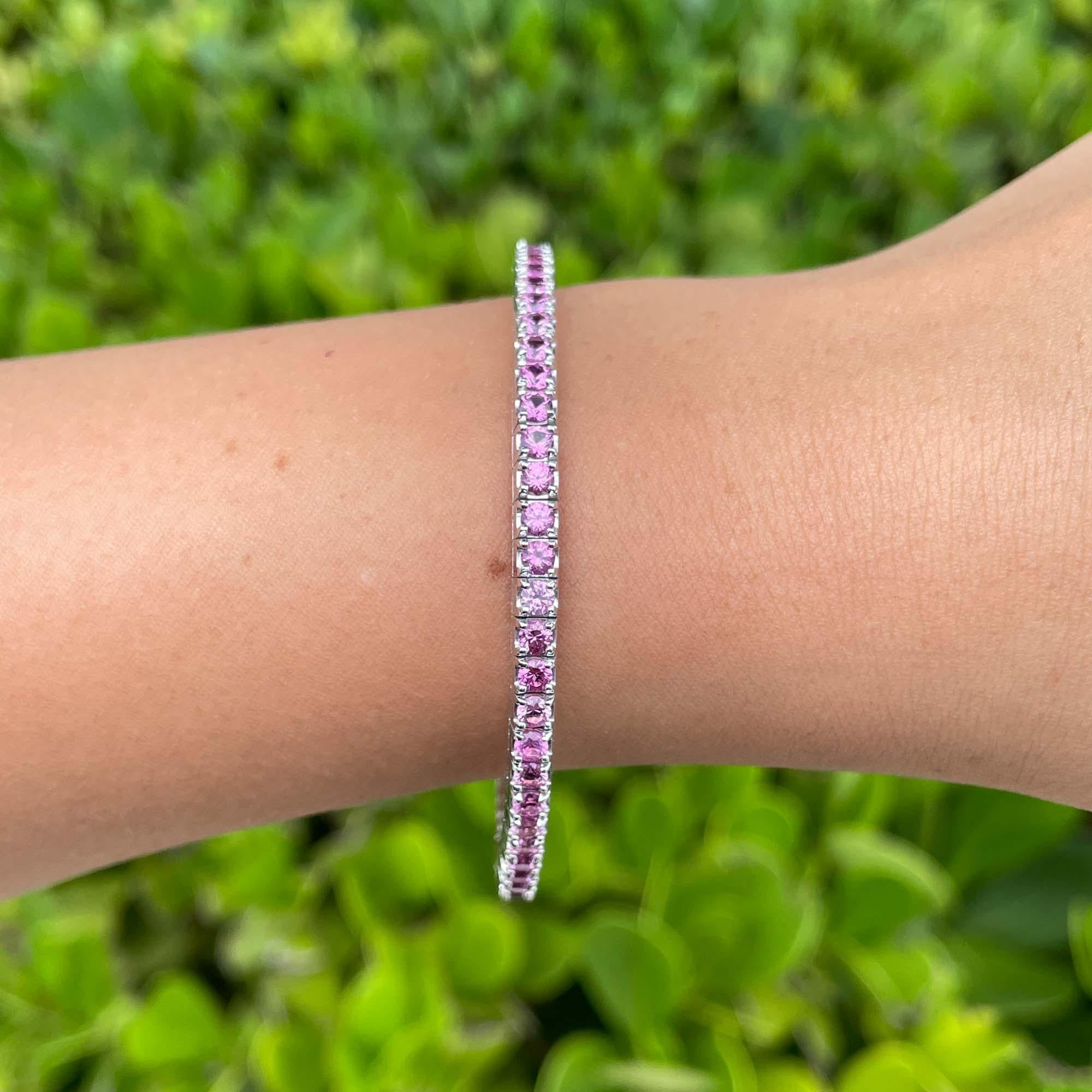 Jay Feder 14k White Gold Pink Sapphire Stretch Tennis Bangle Bracelet In Good Condition For Sale In Boca Raton, FL