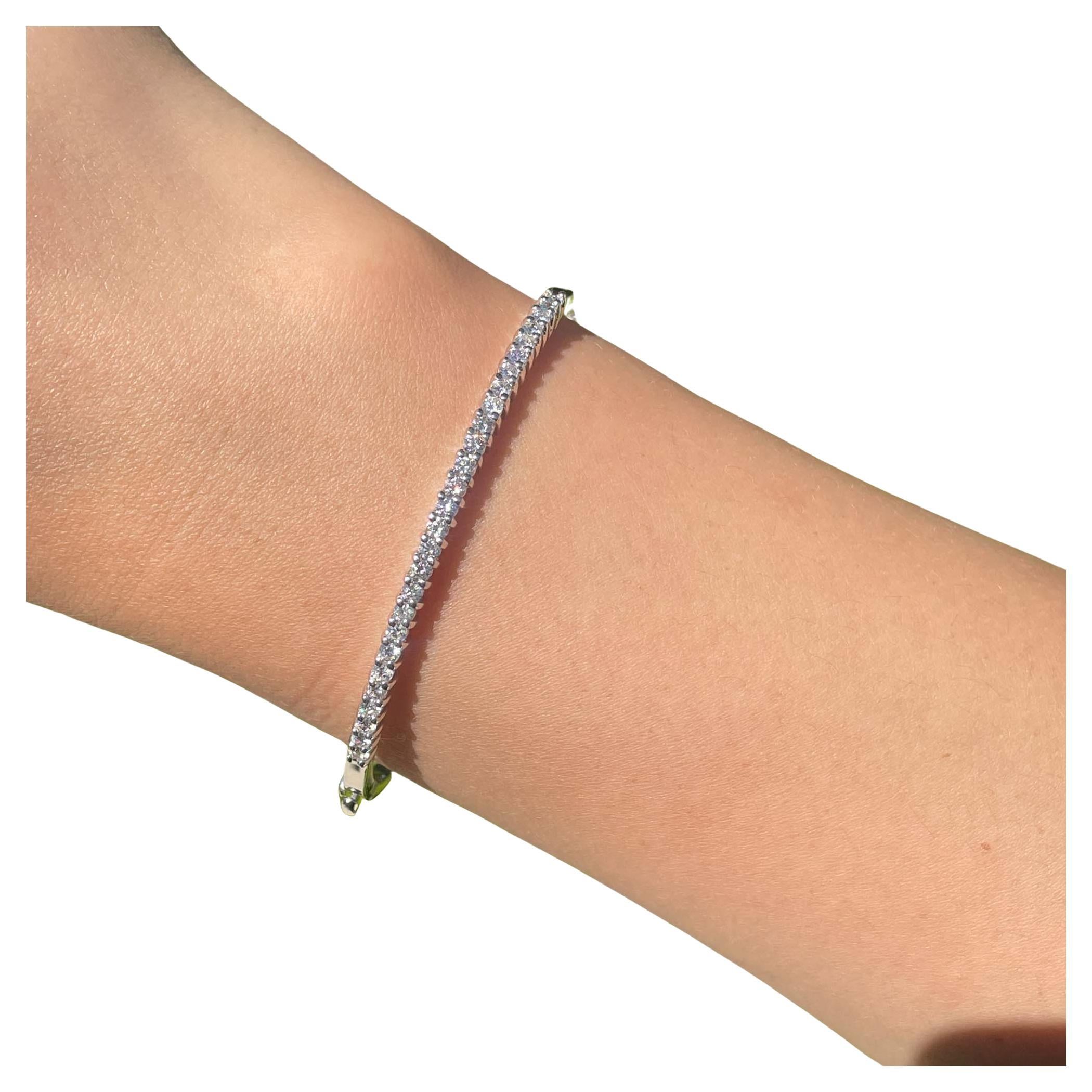 Jay Feder 14k White Gold Round Diamond Bangle Bracelet