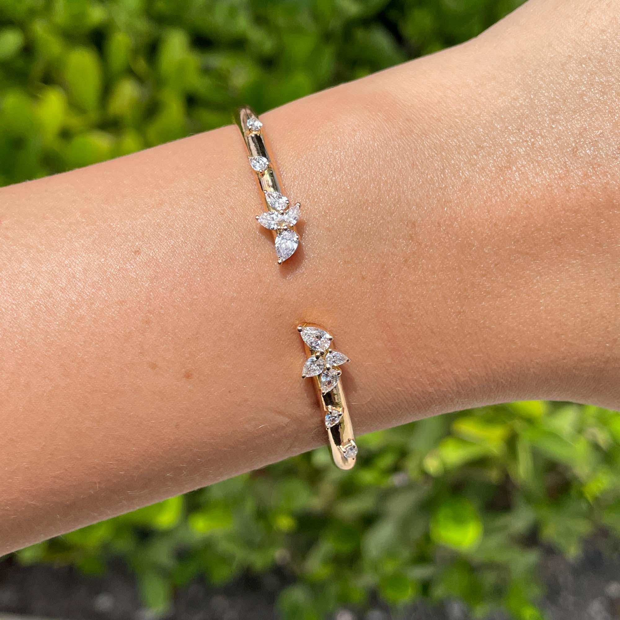 Jay Feder Bracelet jonc à charnière en or rose 18 carats et diamants Pour femmes en vente