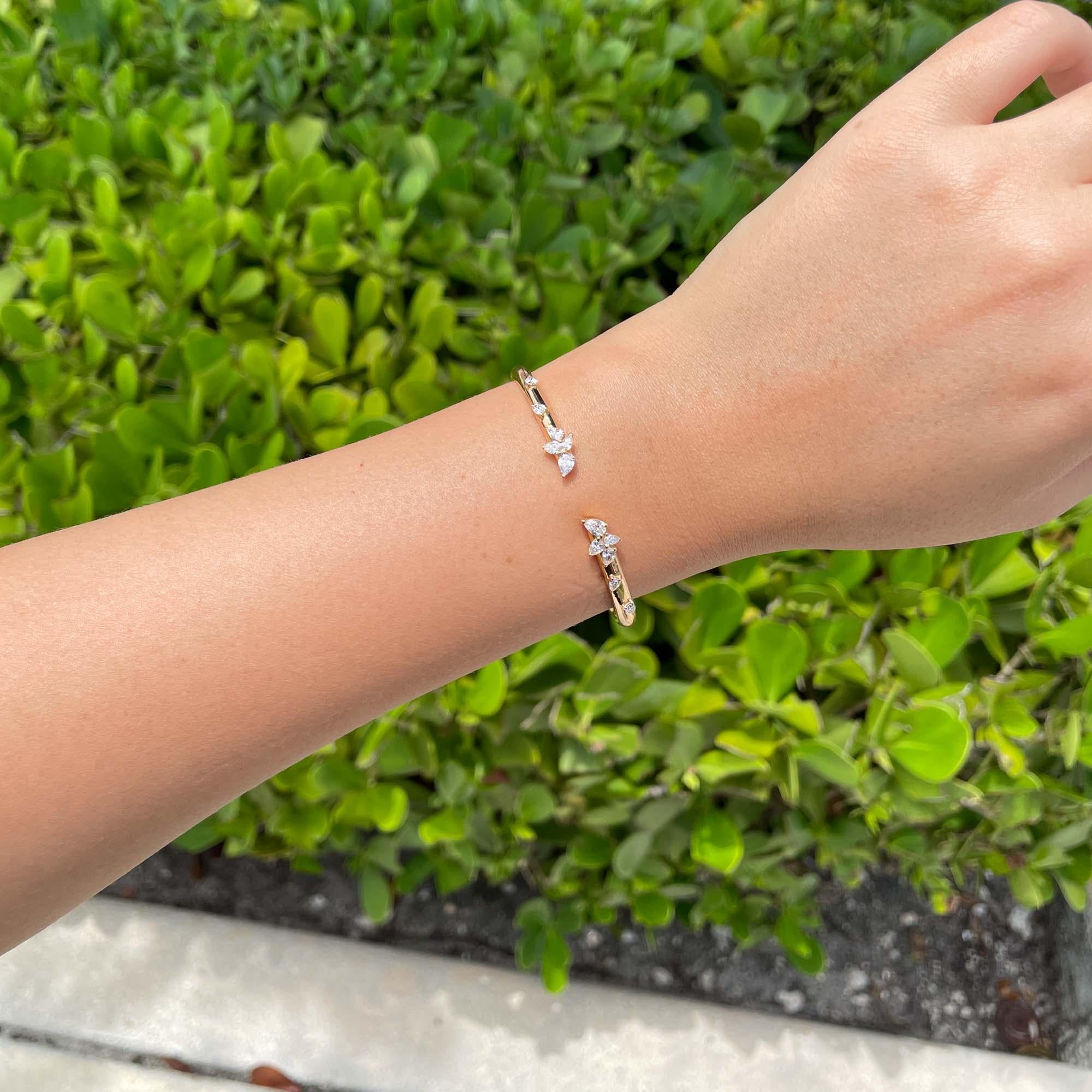 Jay Feder Bracelet jonc à charnière en or rose 18 carats et diamants en vente 3