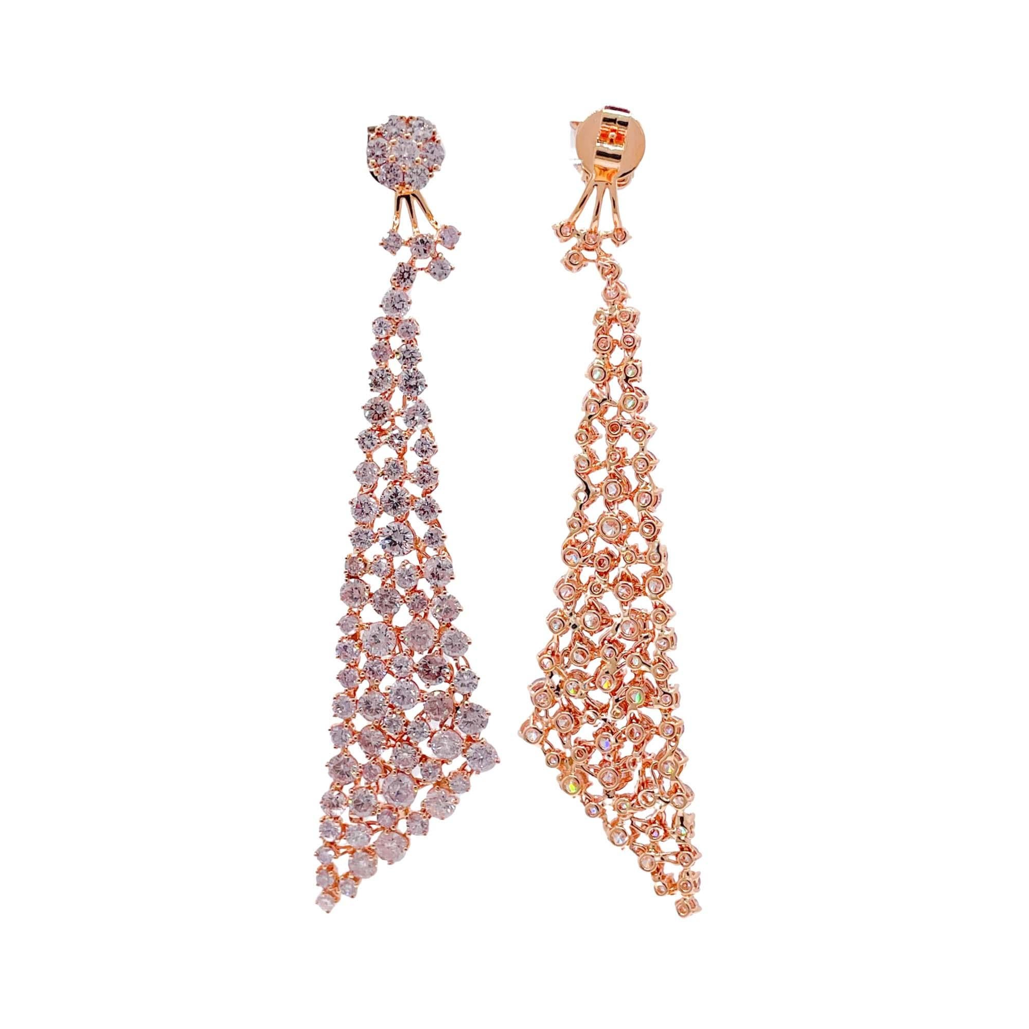 Taglio rotondo Jay Feder, orecchini pendenti a triangolo con diamante in oro rosa 18k in vendita