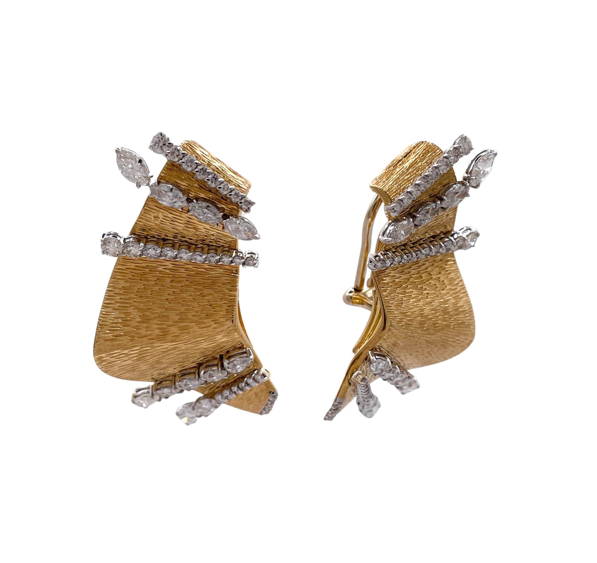 Mixed Cut Jay Feder 18k Two Told Gold Diamond Wave Earrings For Sale